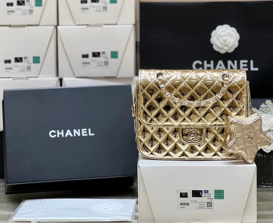 {Style No: YSUIXIQW} 25S CHANEL STAR GOLD 23 IN METALLIC GOLD CALFSKIN - Image 9