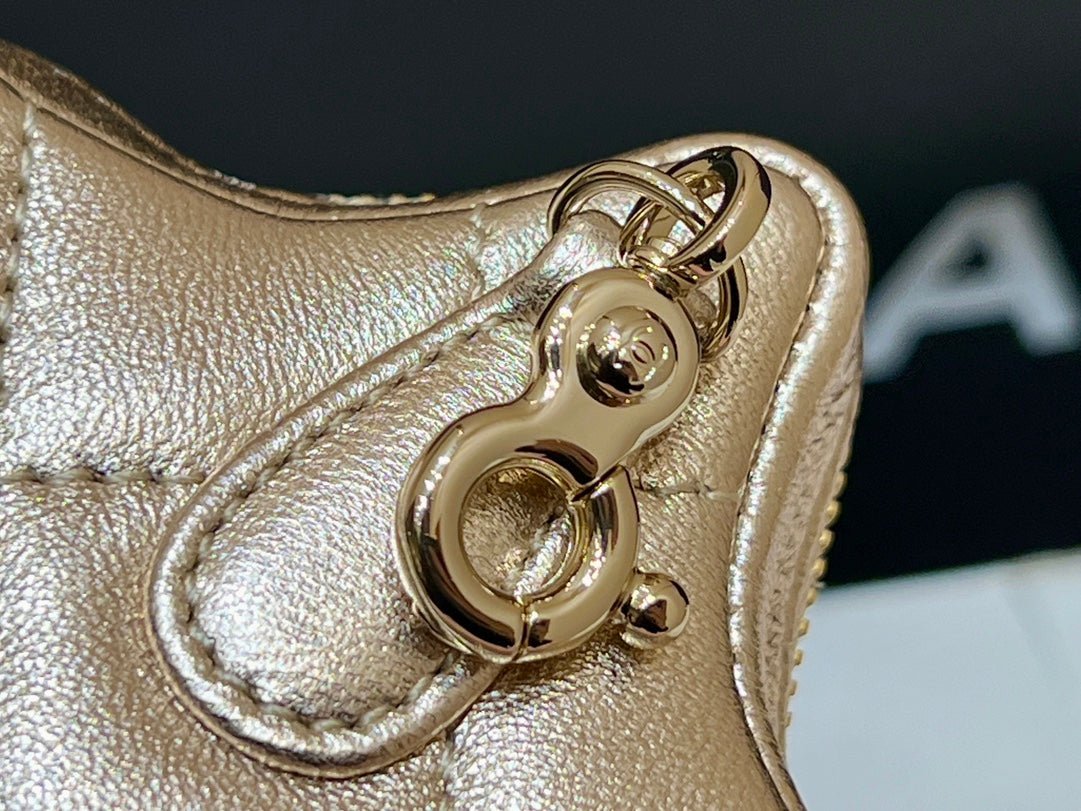 {Style No: YSUIXIQW} 25S CHANEL STAR GOLD 23 IN METALLIC GOLD CALFSKIN - Image 8
