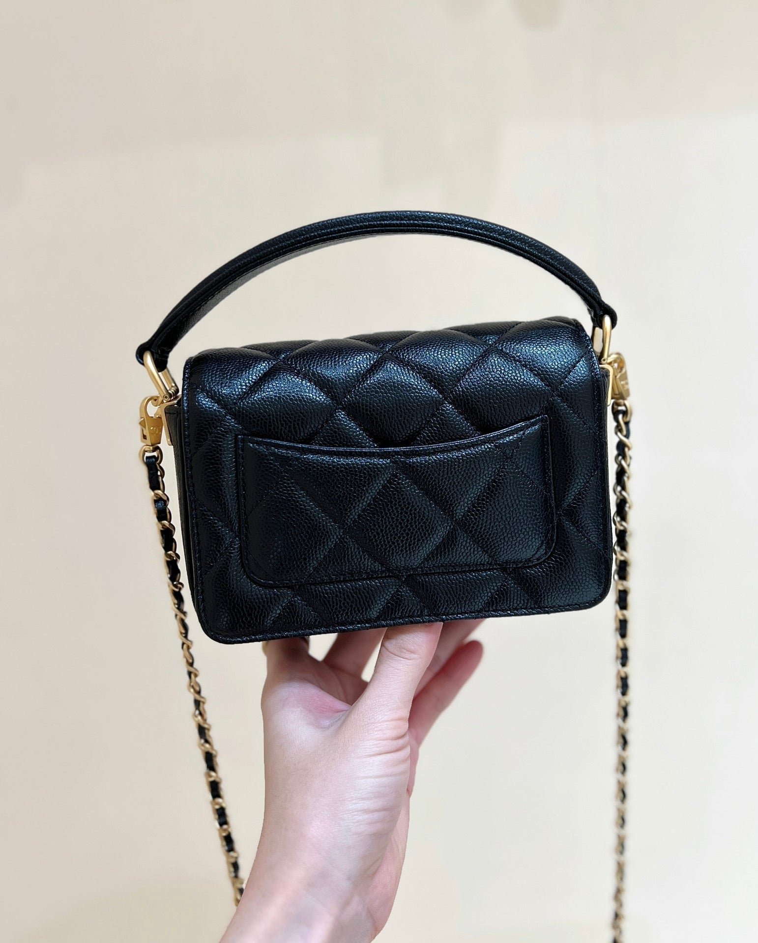 {Style No: 47UADNVL} CHANEL FLAP BAG 16 IN BLACK GRAINED CALFSKIN GOLD HARDWARE - Image 2