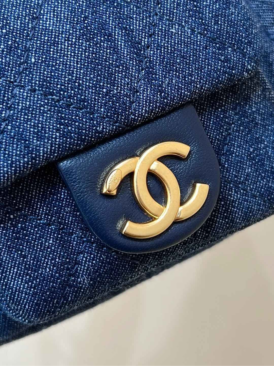 {Style No: DPWAIAPN} CHANEL 25S LARGE HOBO BAG 35 IN DARK BLUE DENIM GOLD HARDWARE - Image 7