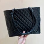 {Style No: GAZSYN4K} CHANEL 25S CAMBON LIGNE TOTE BAG 30 IN BLACK LAMBSKIN