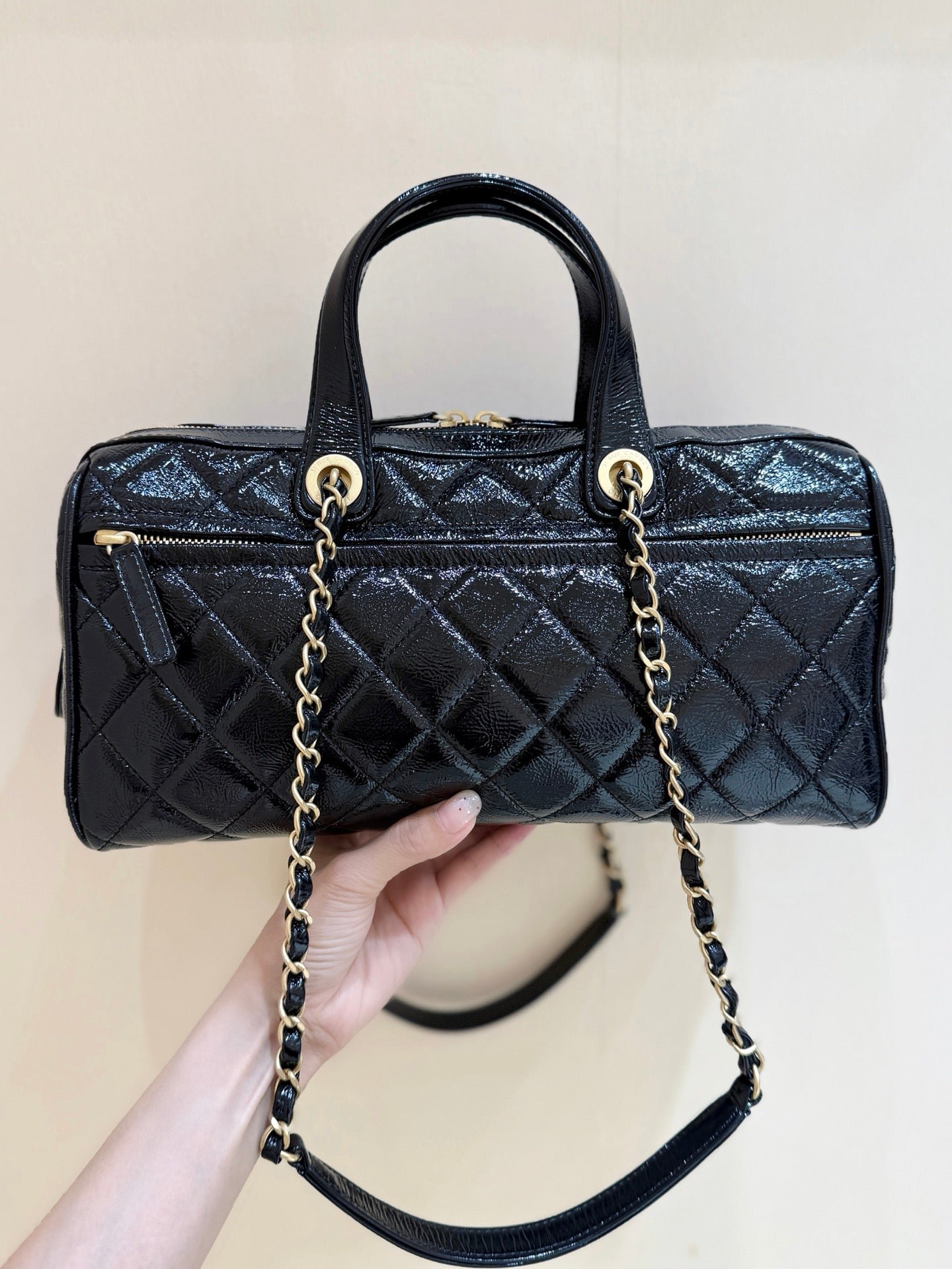 {Style No: CRISP733} CHANEL 25S LARGE BOWLING BAG 31 IN BLACK CALFSKIN GOLD HARDWARE - Image 3
