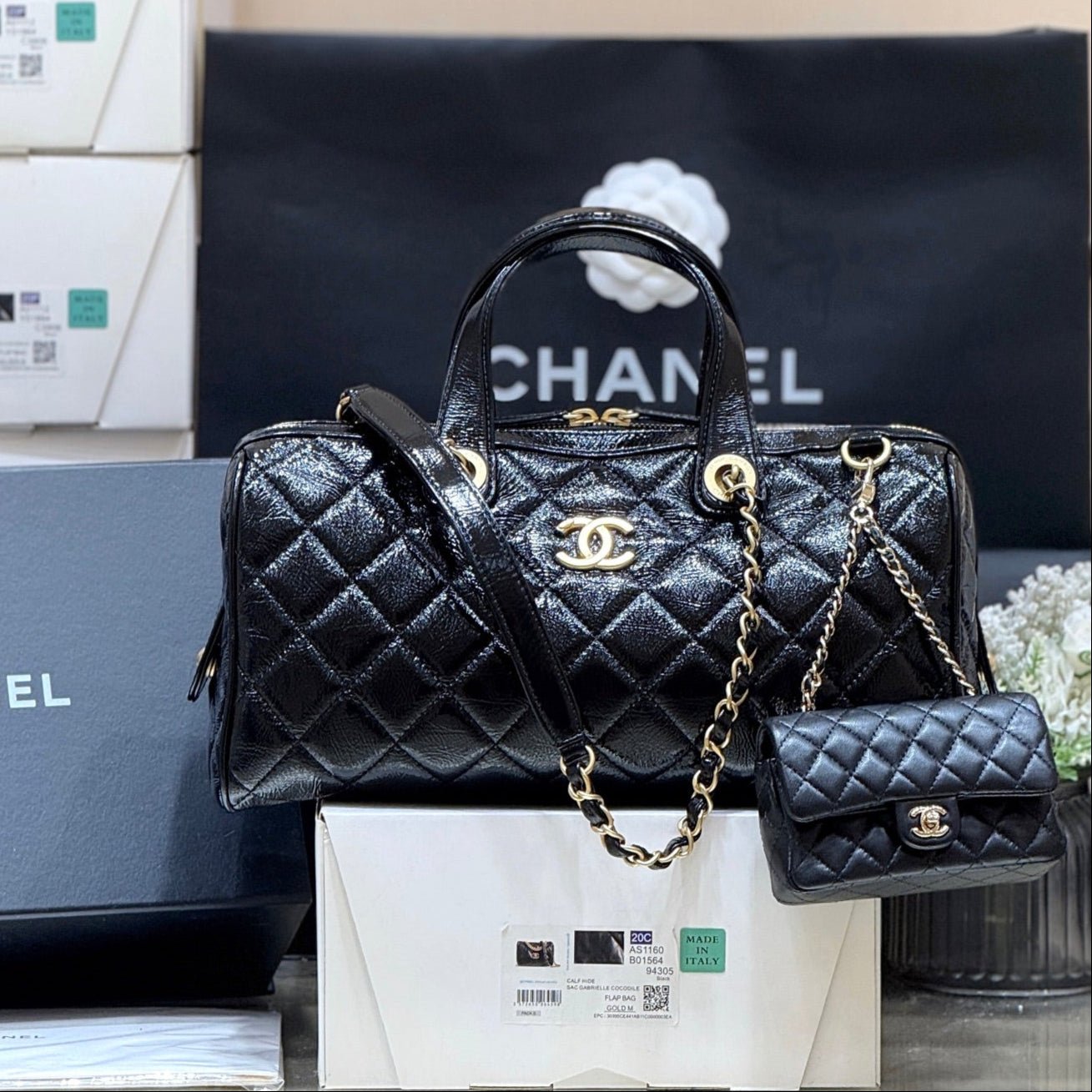 {Style No: CRISP733} CHANEL 25S LARGE BOWLING BAG 31 IN BLACK CALFSKIN GOLD HARDWARE