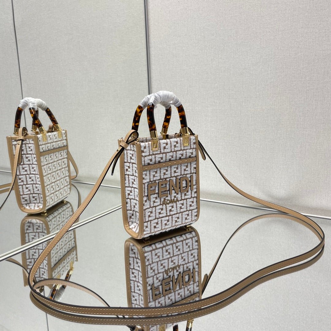 {Style No: MFXJ95IE} MINI SUNSHINE 18 IN WHITE WOOL AND CAMEL BROWN RAFFIA CALFSKIN TRIM - Image 6