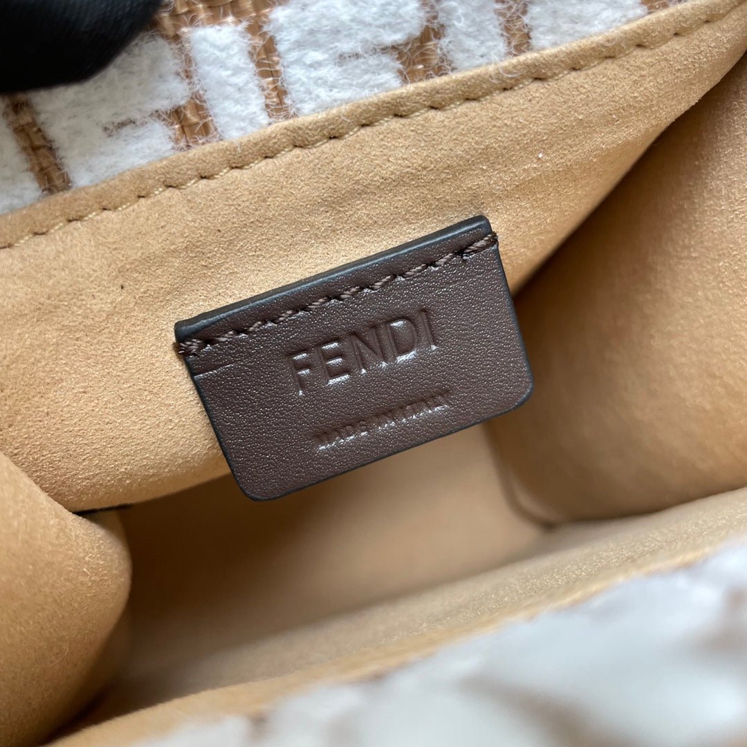 {Style No: MFXJ95IE} MINI SUNSHINE 18 IN WHITE WOOL AND CAMEL BROWN RAFFIA CALFSKIN TRIM - Image 9