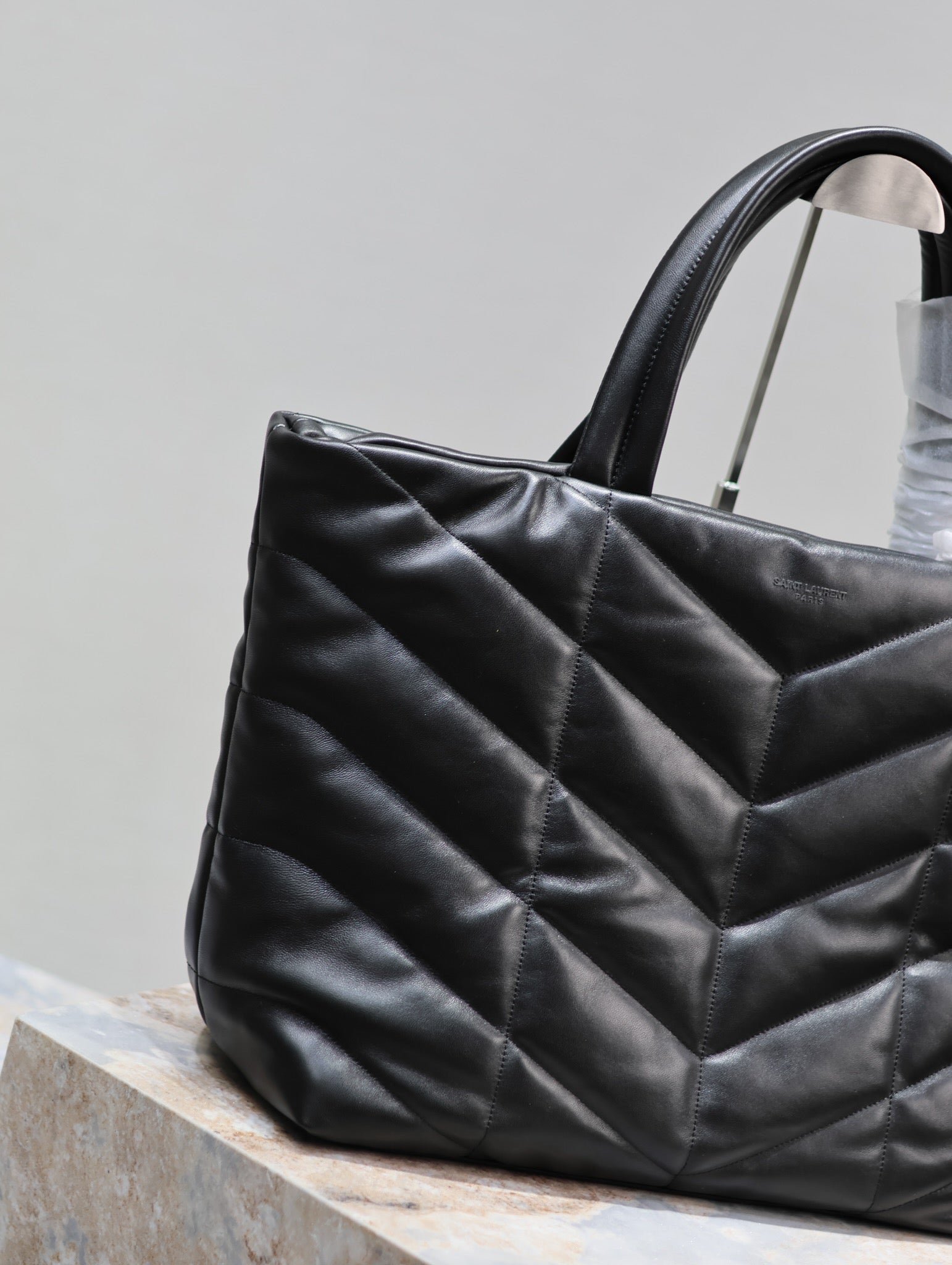 {Style No: ZHAW7HJY} PUFFER LARGE TOTE BAG 57 IN BLACK NAPA LAMBSKIN - Image 5
