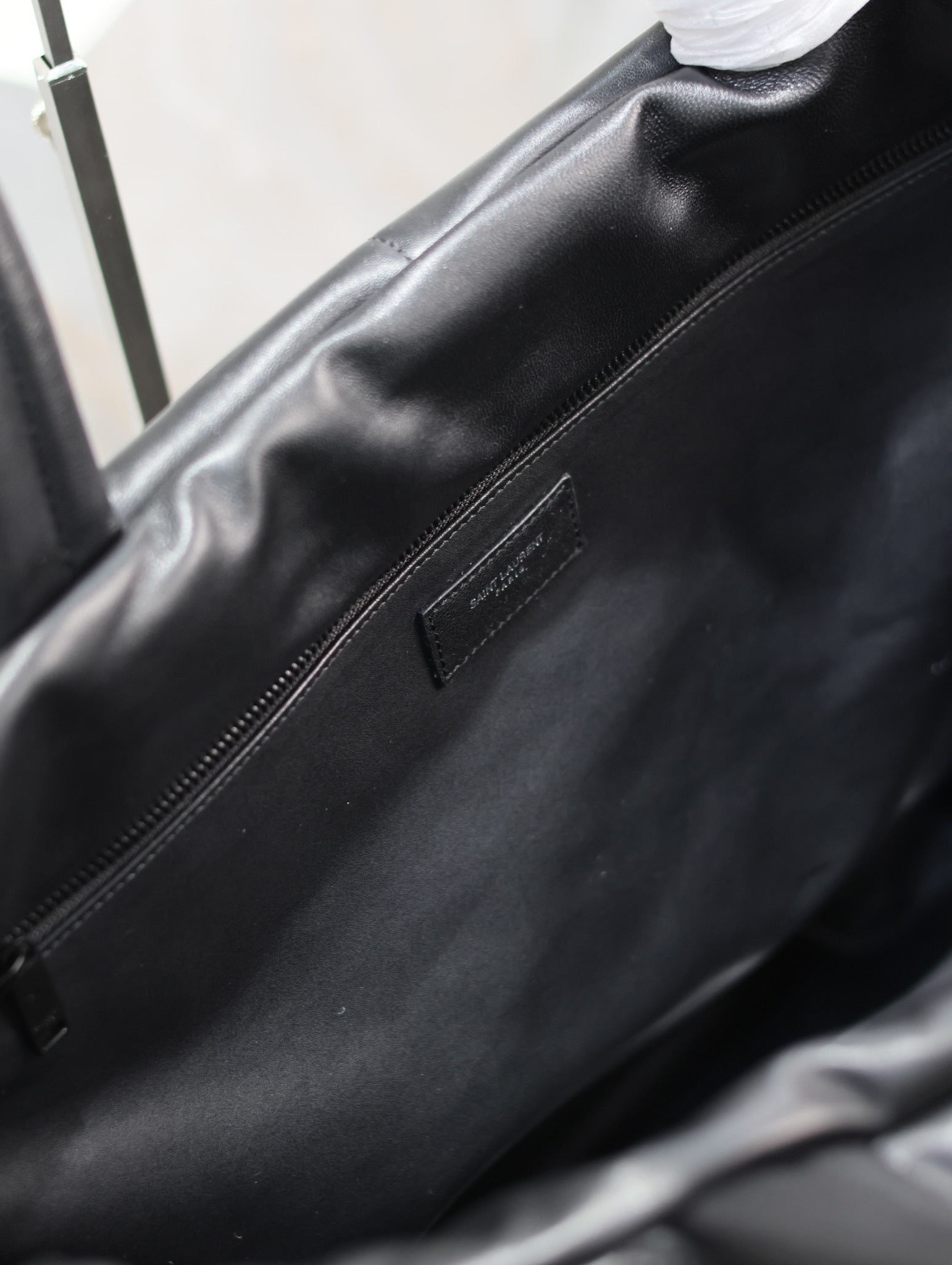 {Style No: ZHAW7HJY} PUFFER LARGE TOTE BAG 57 IN BLACK NAPA LAMBSKIN - Image 2