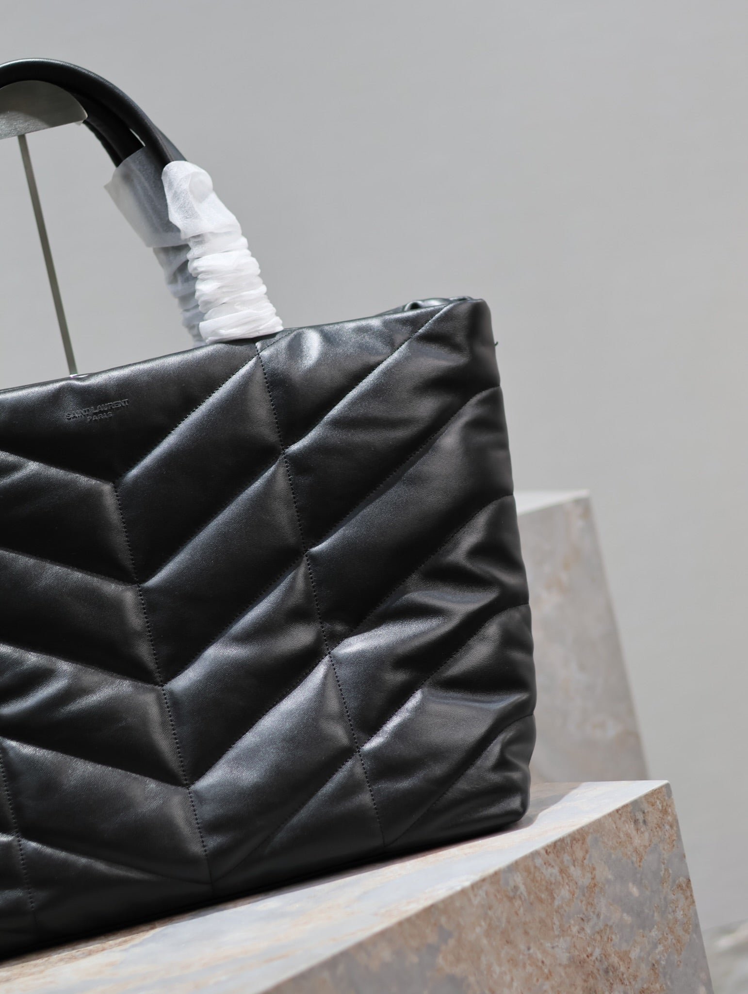 {Style No: ZHAW7HJY} PUFFER LARGE TOTE BAG 57 IN BLACK NAPA LAMBSKIN - Image 6