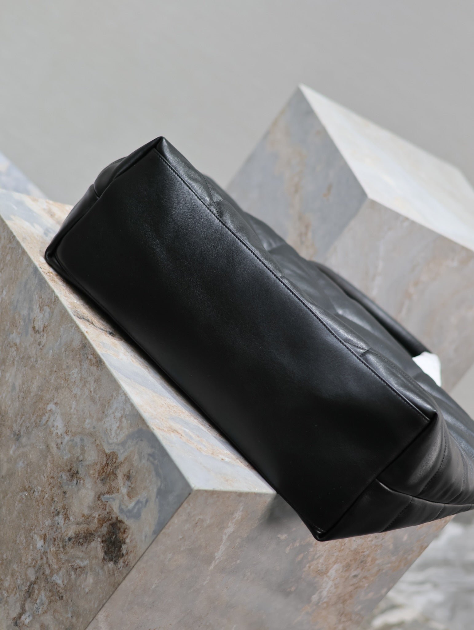 {Style No: ZHAW7HJY} PUFFER LARGE TOTE BAG 57 IN BLACK NAPA LAMBSKIN - Image 8