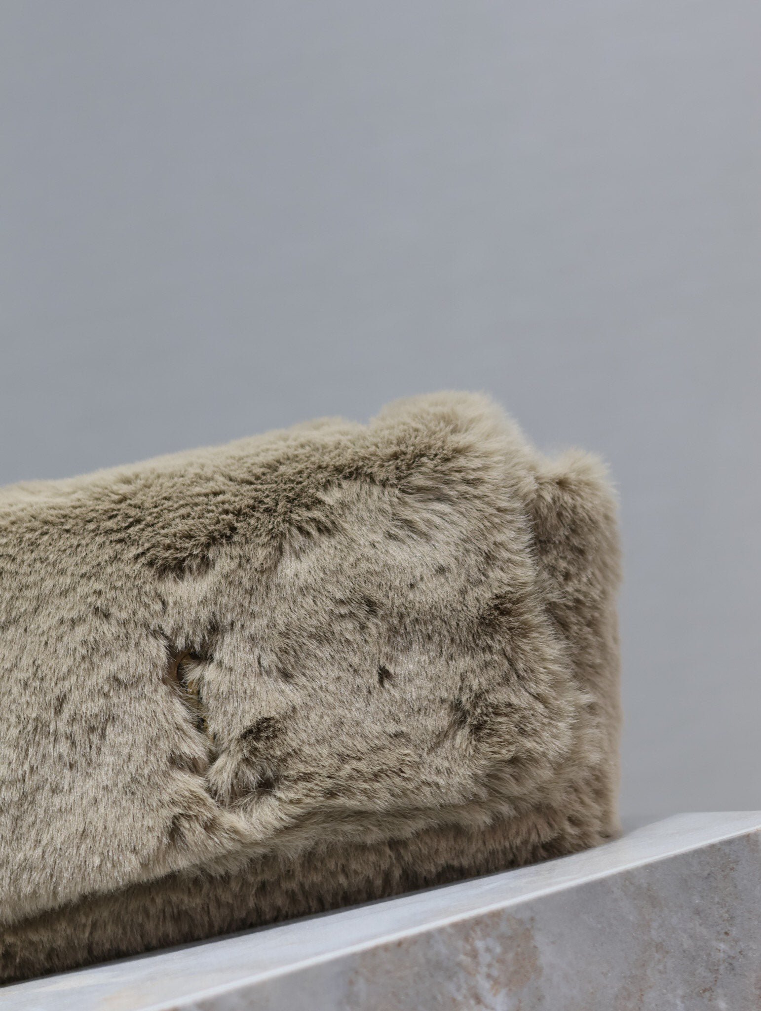 {Style No: TBOYSS9I} KATE SMALL BAG 22 IN ECRU BEIGE RABBIT FUR GOLD CHAIN - Image 3