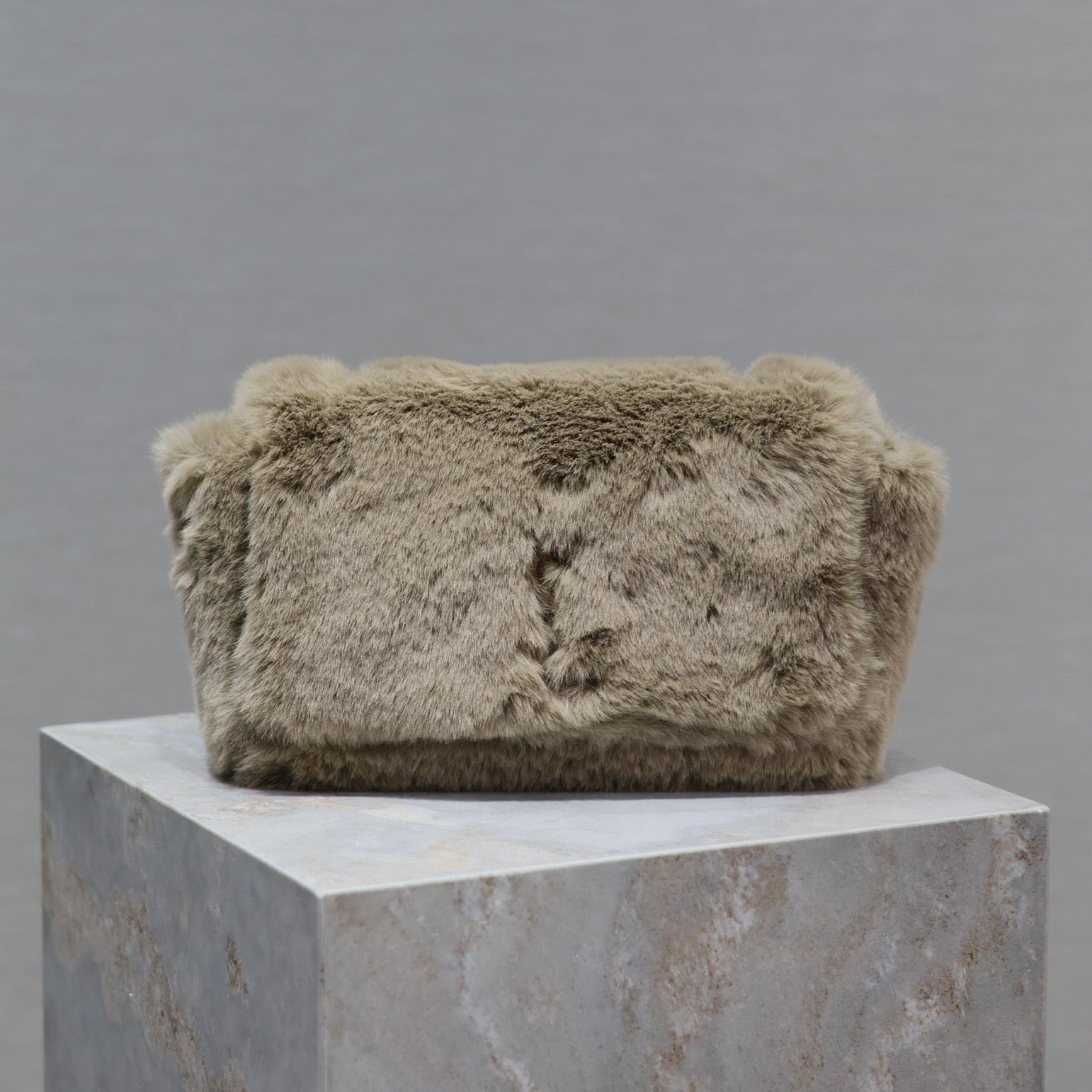 {Style No: TBOYSS9I} KATE SMALL BAG 22 IN ECRU BEIGE RABBIT FUR GOLD CHAIN