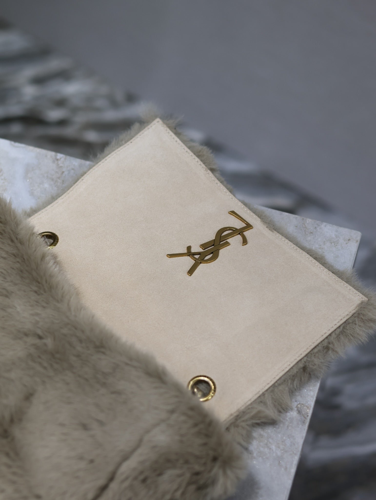 {Style No: TBOYSS9I} KATE SMALL BAG 22 IN ECRU BEIGE RABBIT FUR GOLD CHAIN - Image 7