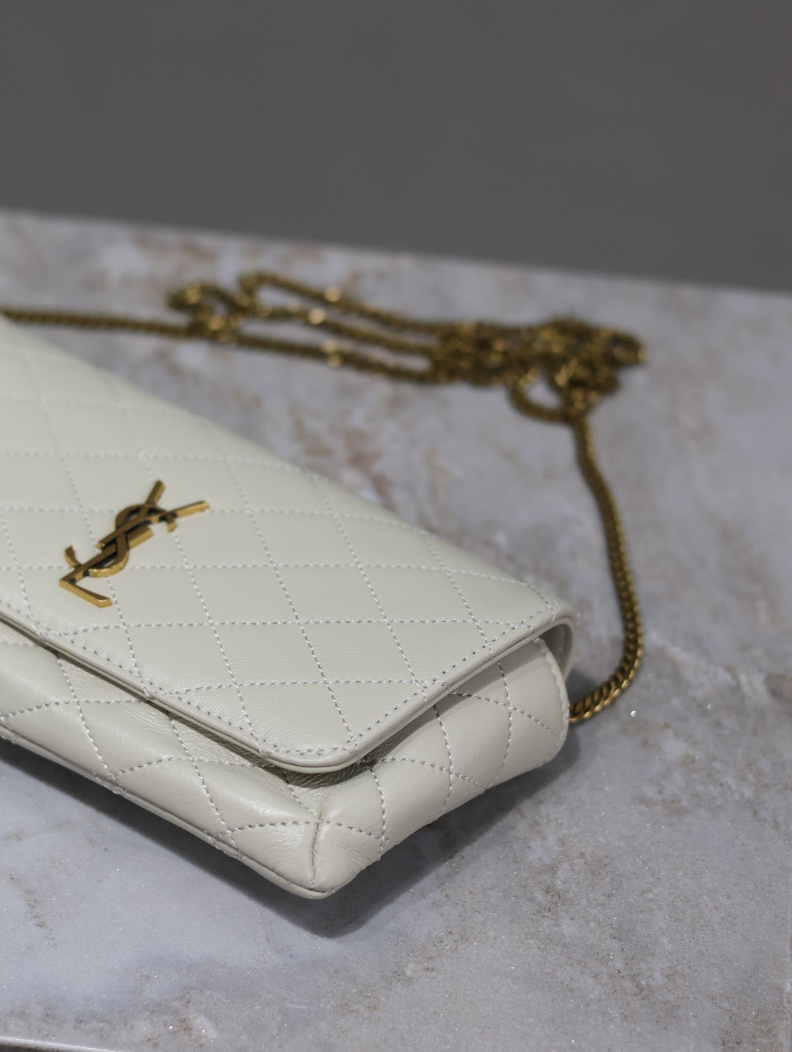 {Style No: 6BJVYA8J} YSL 25S SAINT LAURENT GABY 19 IN BLANC VINTAGE QUILTED CALFSKIN GOLD HARDWARE - Image 3