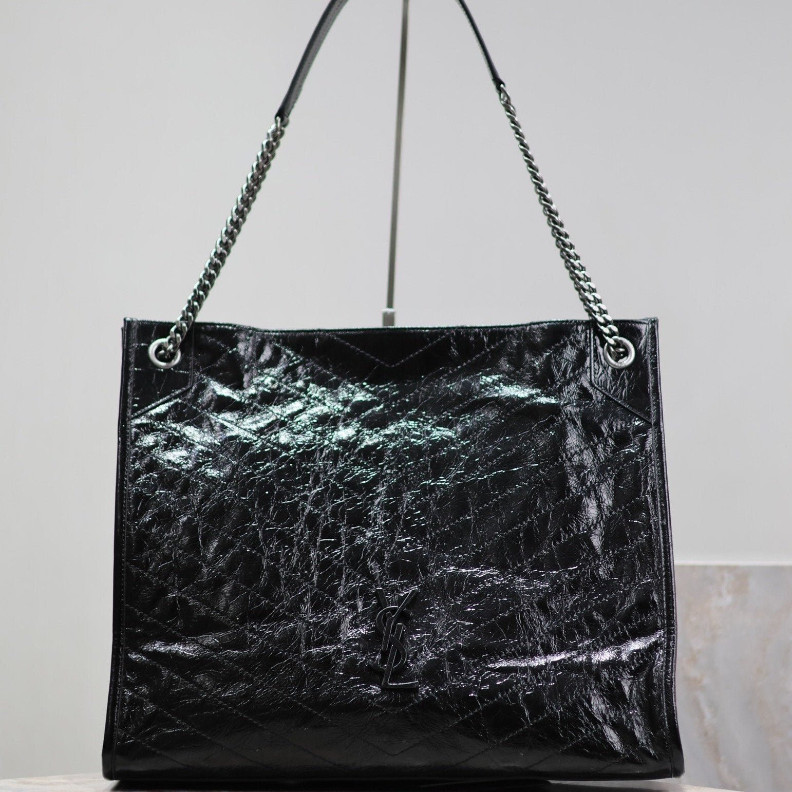 {Style No: SWW27WDI} NIKI SHOPPING BAG 39 IN BLACK CRUMPLED CALFSKIN SILVER HARDWARE