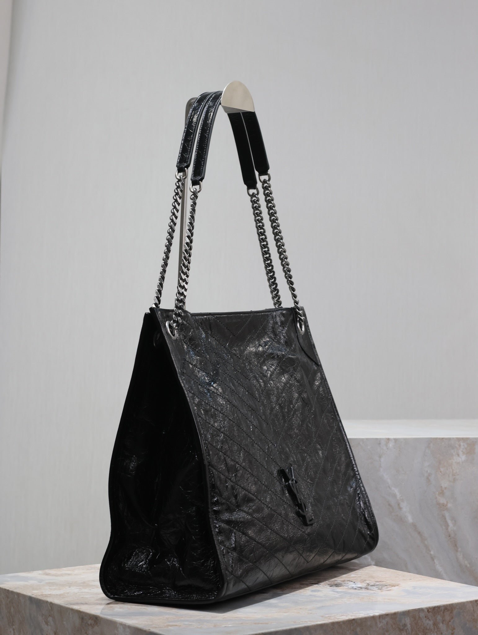 {Style No: SWW27WDI} NIKI SHOPPING BAG 39 IN BLACK CRUMPLED CALFSKIN SILVER HARDWARE - Image 3
