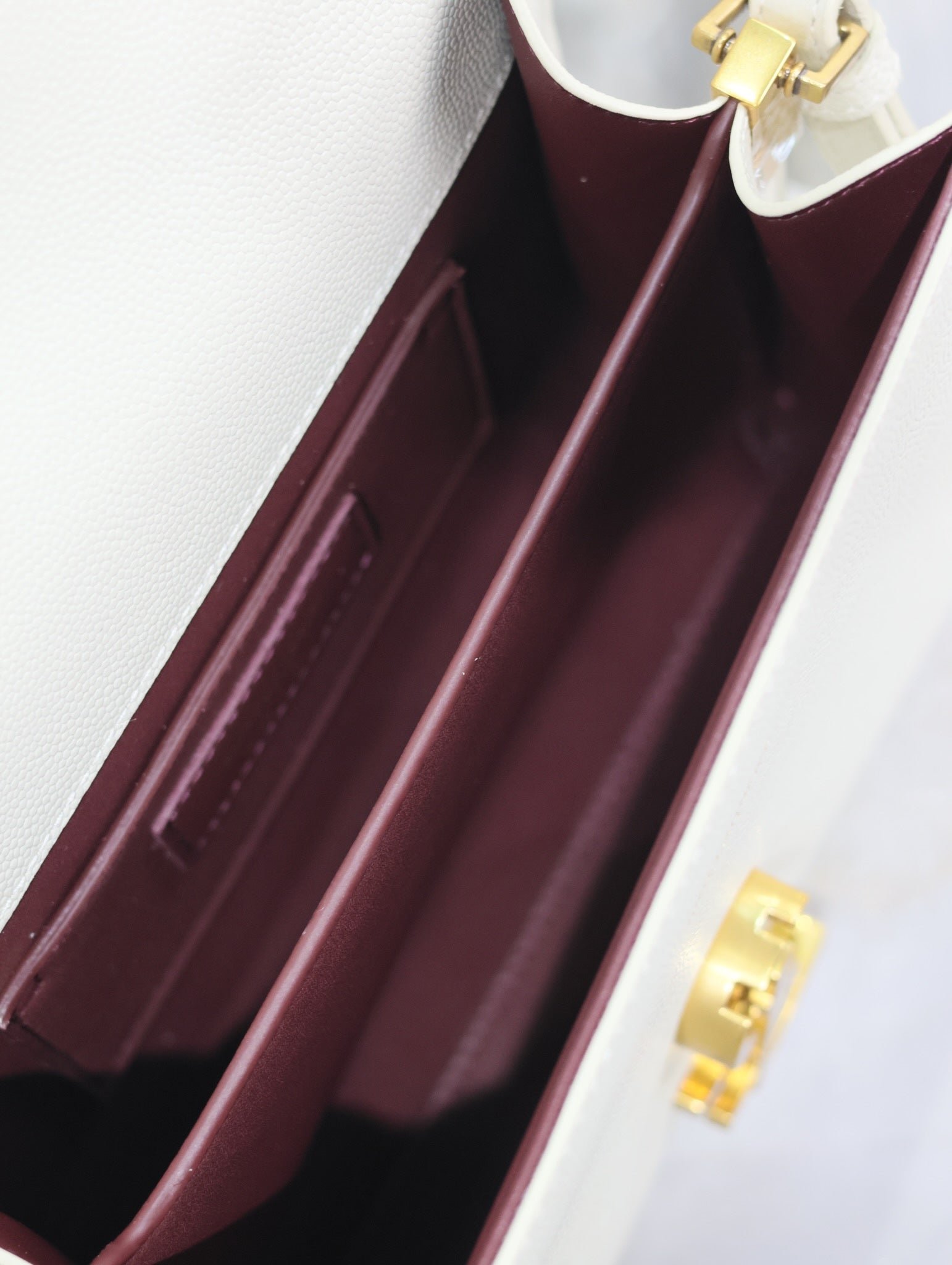 {Style No: 4LKE2HB3} CASSANDRA MINI TOP HANDLE BAG 20 IN WHITE CALFSKIN GOLD HARDWARE - Image 2