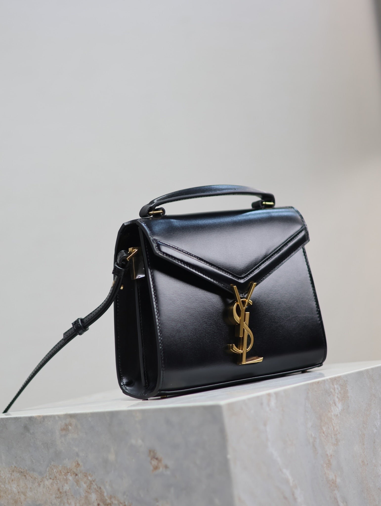 {Style No: 2QIKA8VU} CASSANDRA MINI TOP HANDLE BAG 20 IN BLACK SMOOTH LAMBSKIN GOLD HARDWARE - Image 5