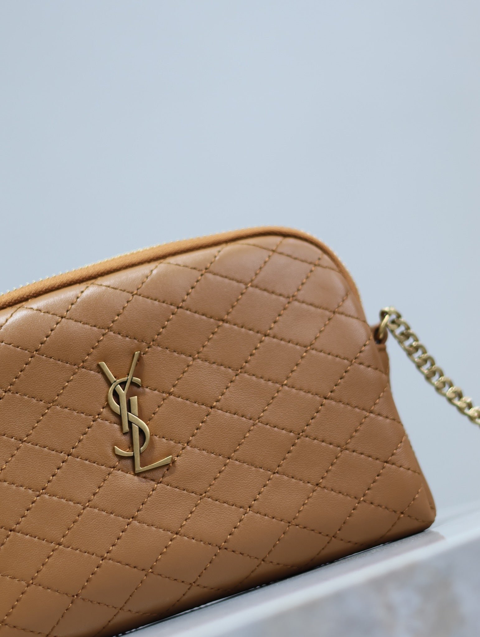 {Style No: V64993OZ} GABY ZIPPED POUCH 19 IN CARAMEL BROWN QUILTED LAMBSKIN GOLD HARDWARE - Image 3