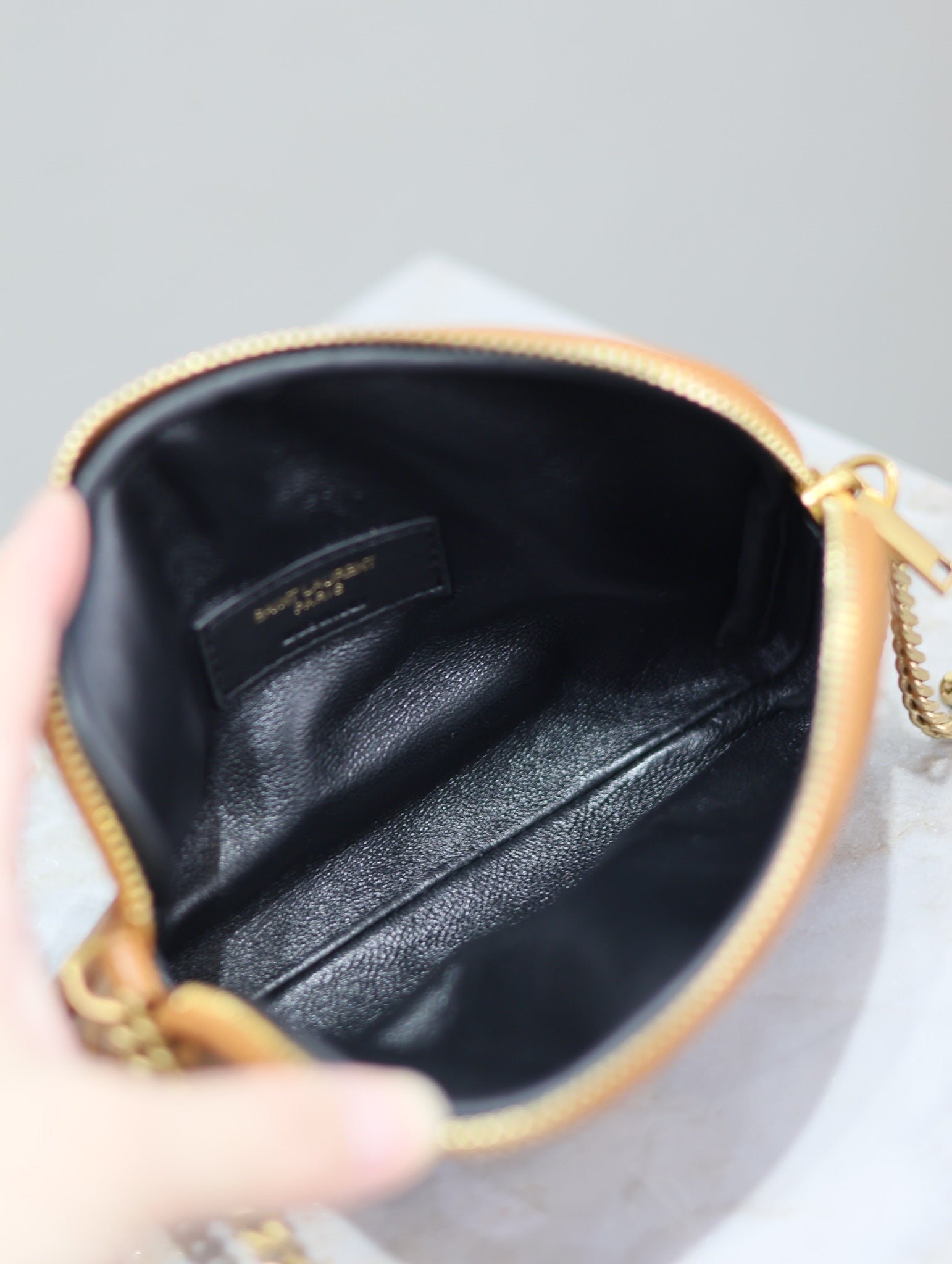 {Style No: V64993OZ} GABY ZIPPED POUCH 19 IN CARAMEL BROWN QUILTED LAMBSKIN GOLD HARDWARE - Image 4