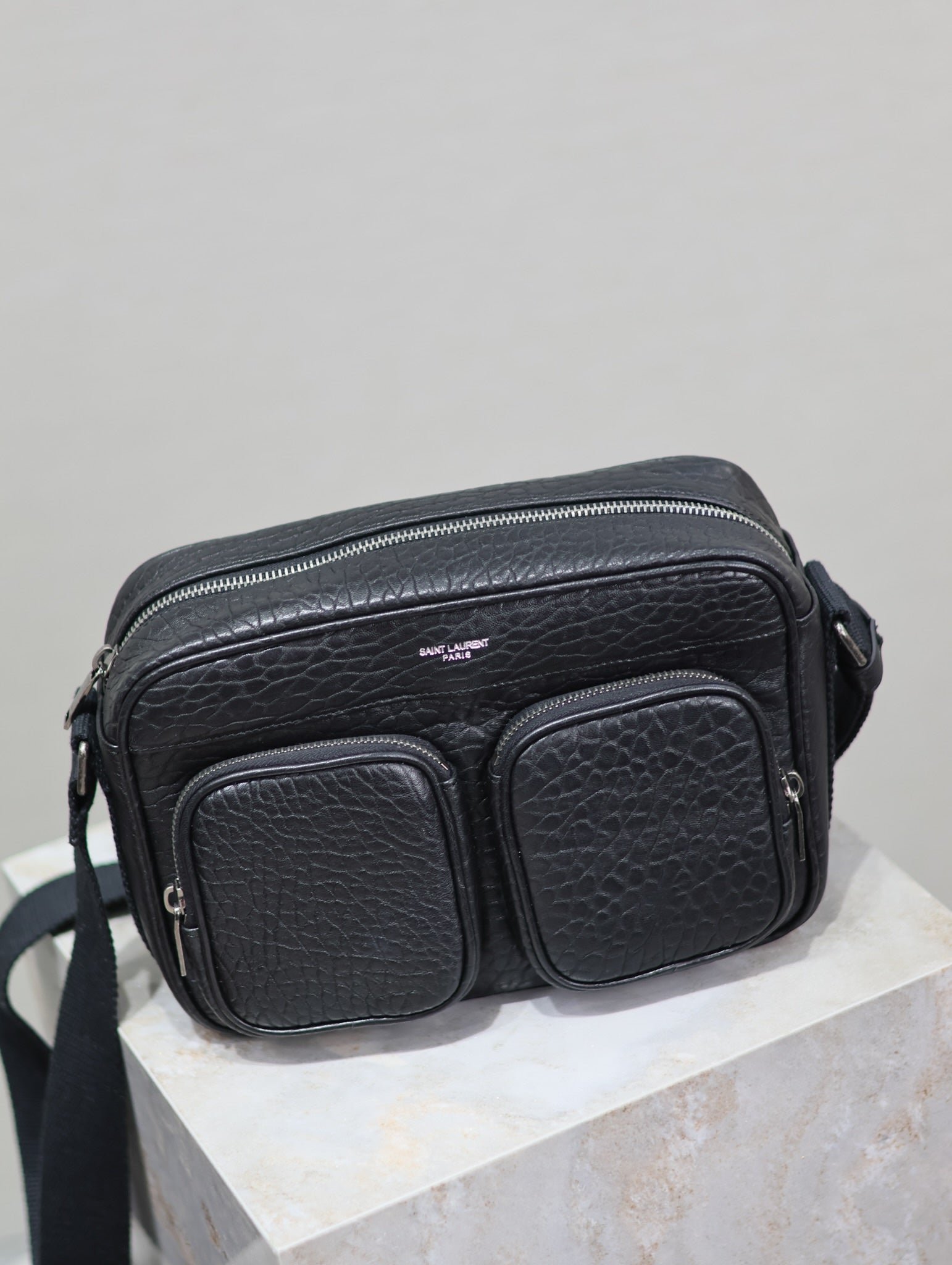 {Style No: 16M6RBQM} CITY CAMERA BAG 24 IN BLACK ELEPHANT PATTERN LAMBSKIN - Image 8