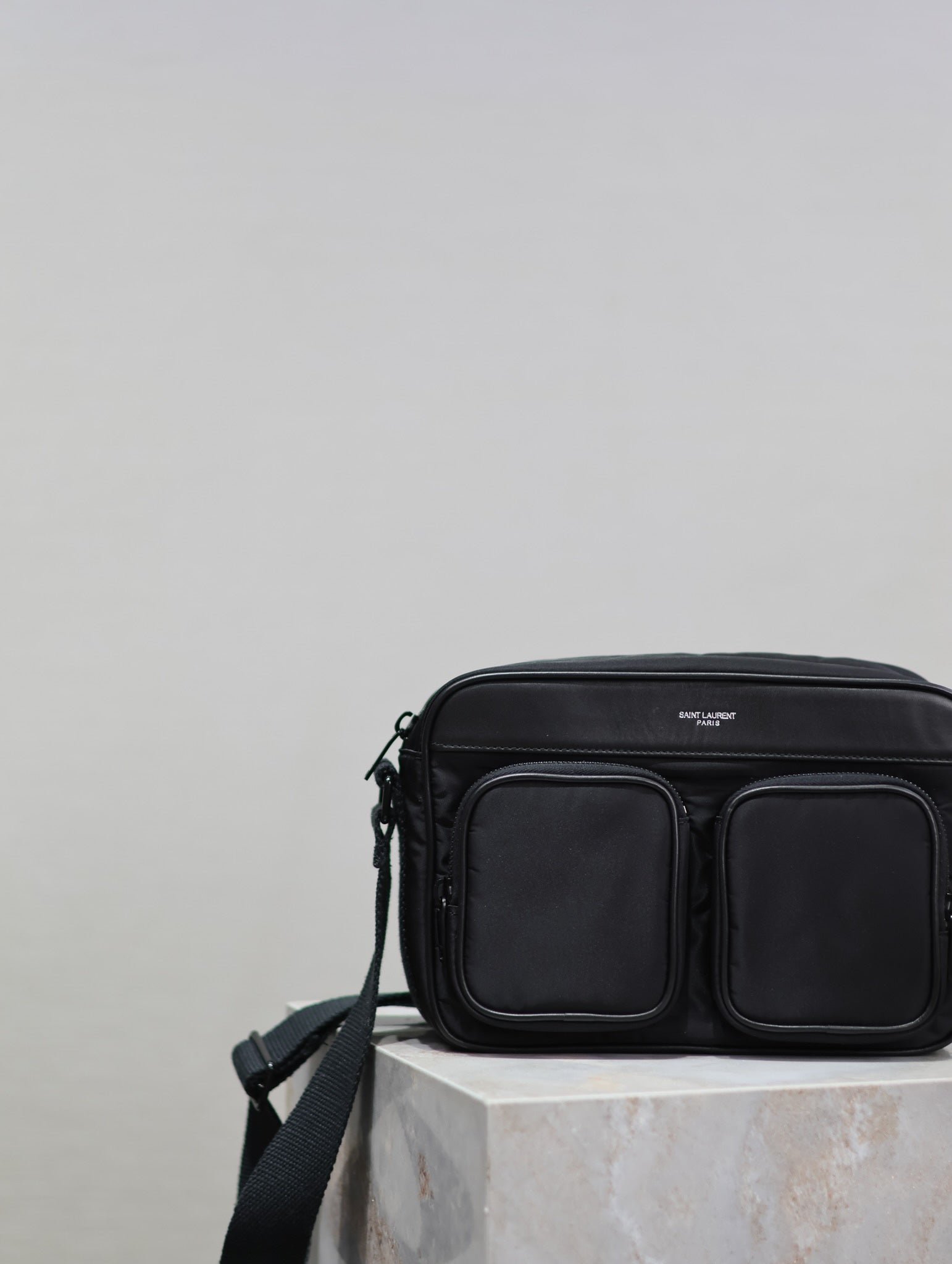 {Style No: 4GMNVCJL} CITY CAMERA BAG 24 IN BLACK ECONYL - Image 9