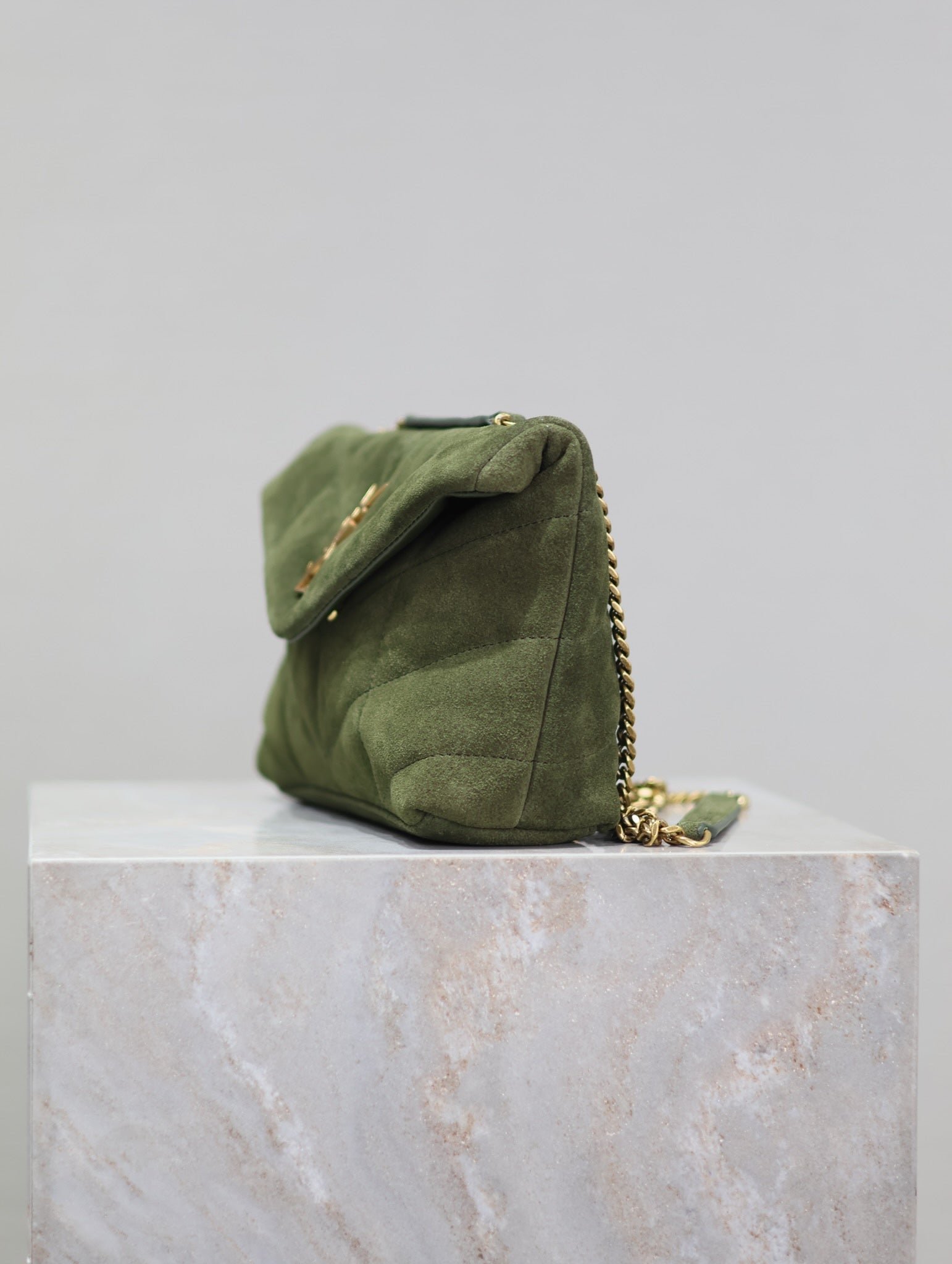 {Style No: 26GZBXE7} YSL 25S LOULOU PUFFER MINI 23 IN GREEN SUEDE GOLD HARDWARE - Image 7