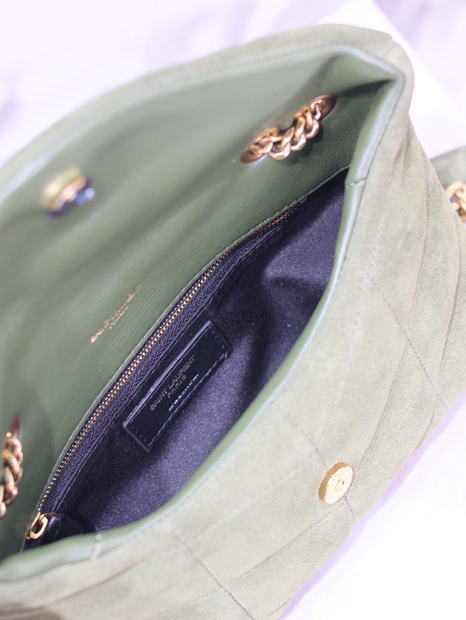 {Style No: 26GZBXE7} YSL 25S LOULOU PUFFER MINI 23 IN GREEN SUEDE GOLD HARDWARE - Image 8