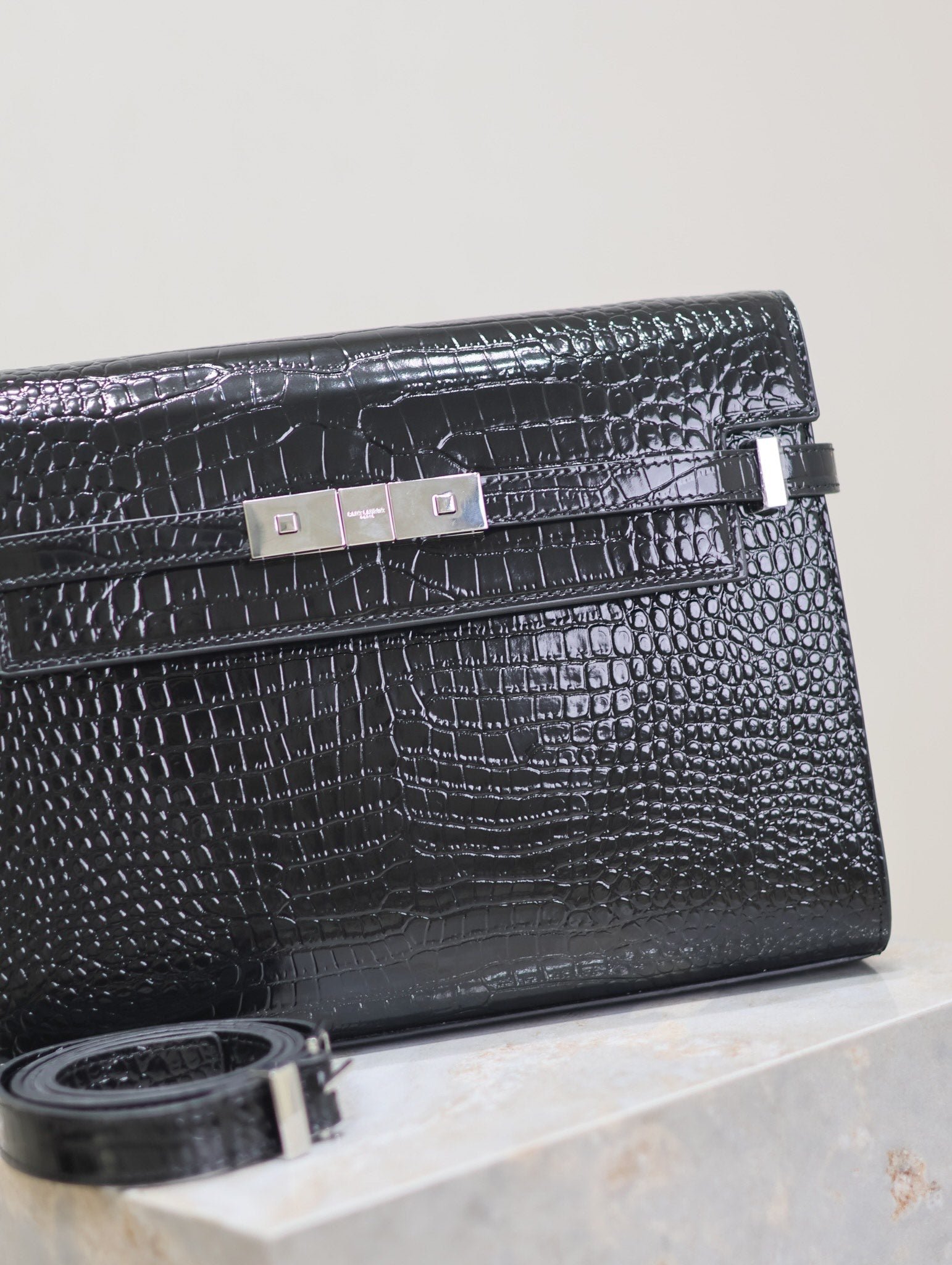 {Style No: NRJ67QNO} MANHATTAN MEDIUM 29 IN BLACK CROCODILE-EMBOSSED CALFSKIN SILVER BUCKLE - Image 5