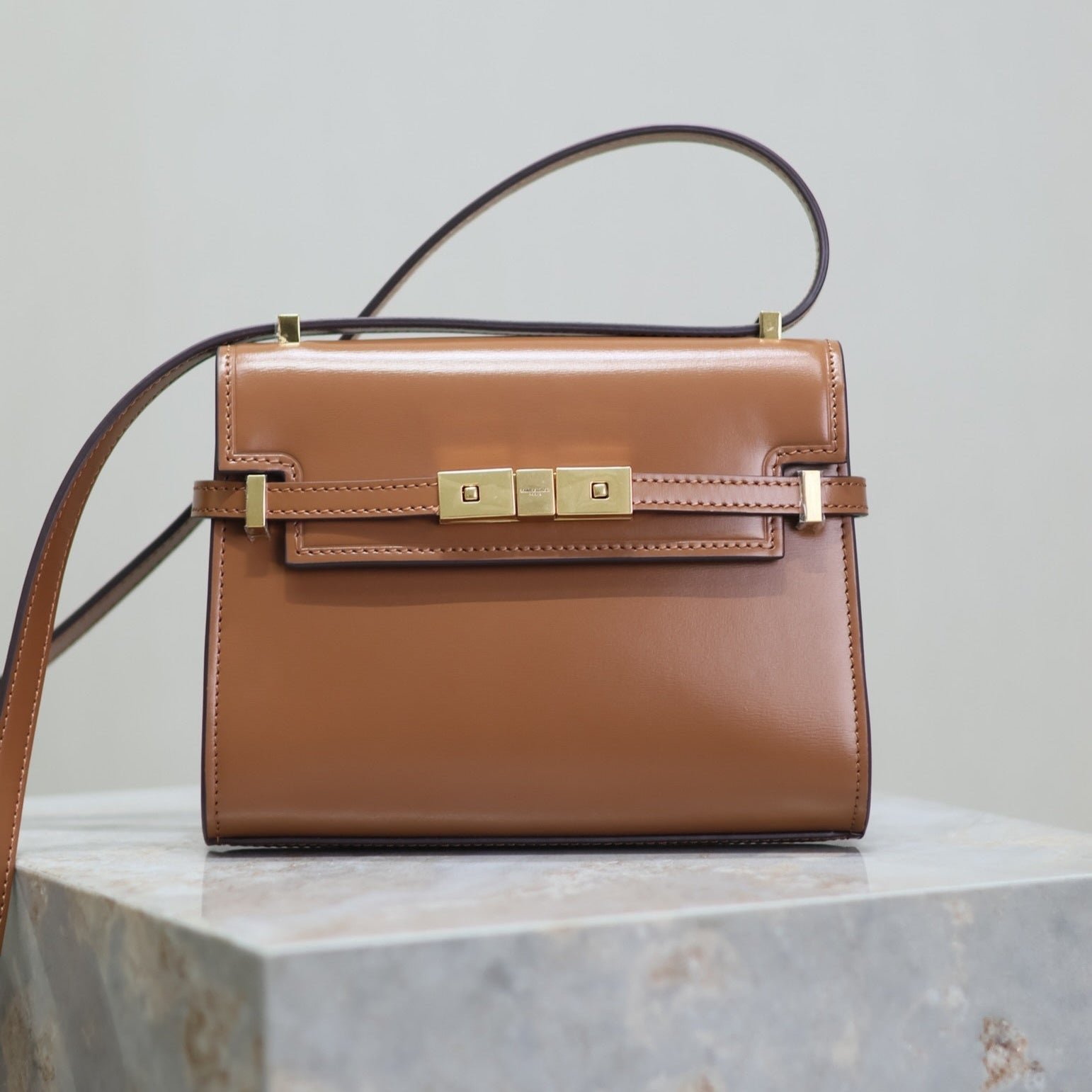 {Style No: UV52HBHQ} YSL 25S MINI MANHATTAN 19 IN BROWN CALFSKIN GOLD HARDWARE