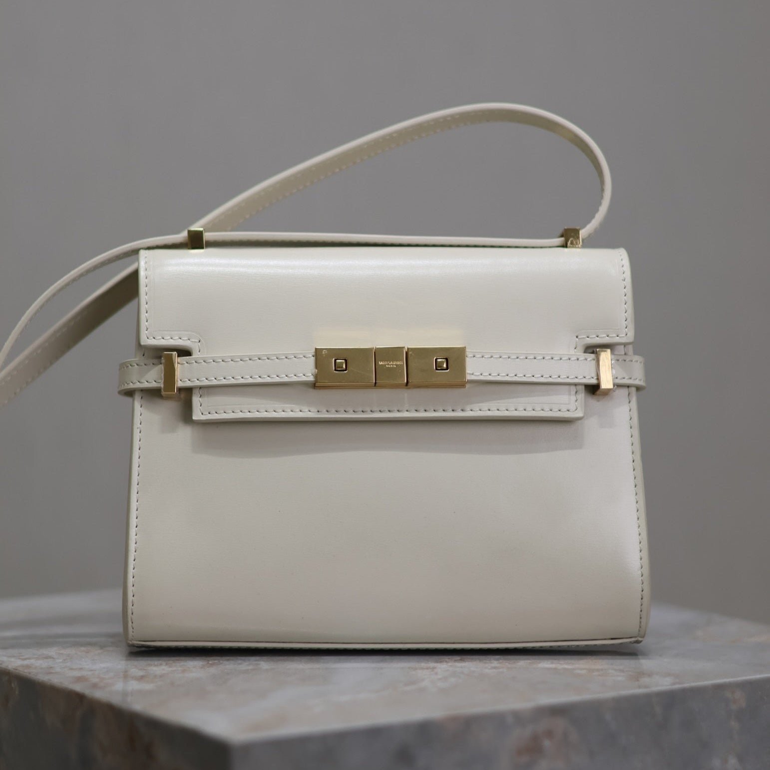 {Style No: KNAJSYV5} YSL 25S MINI MANHATTAN 19 IN BLANC VINTAGE CALFSKIN GOLD HARDWARE