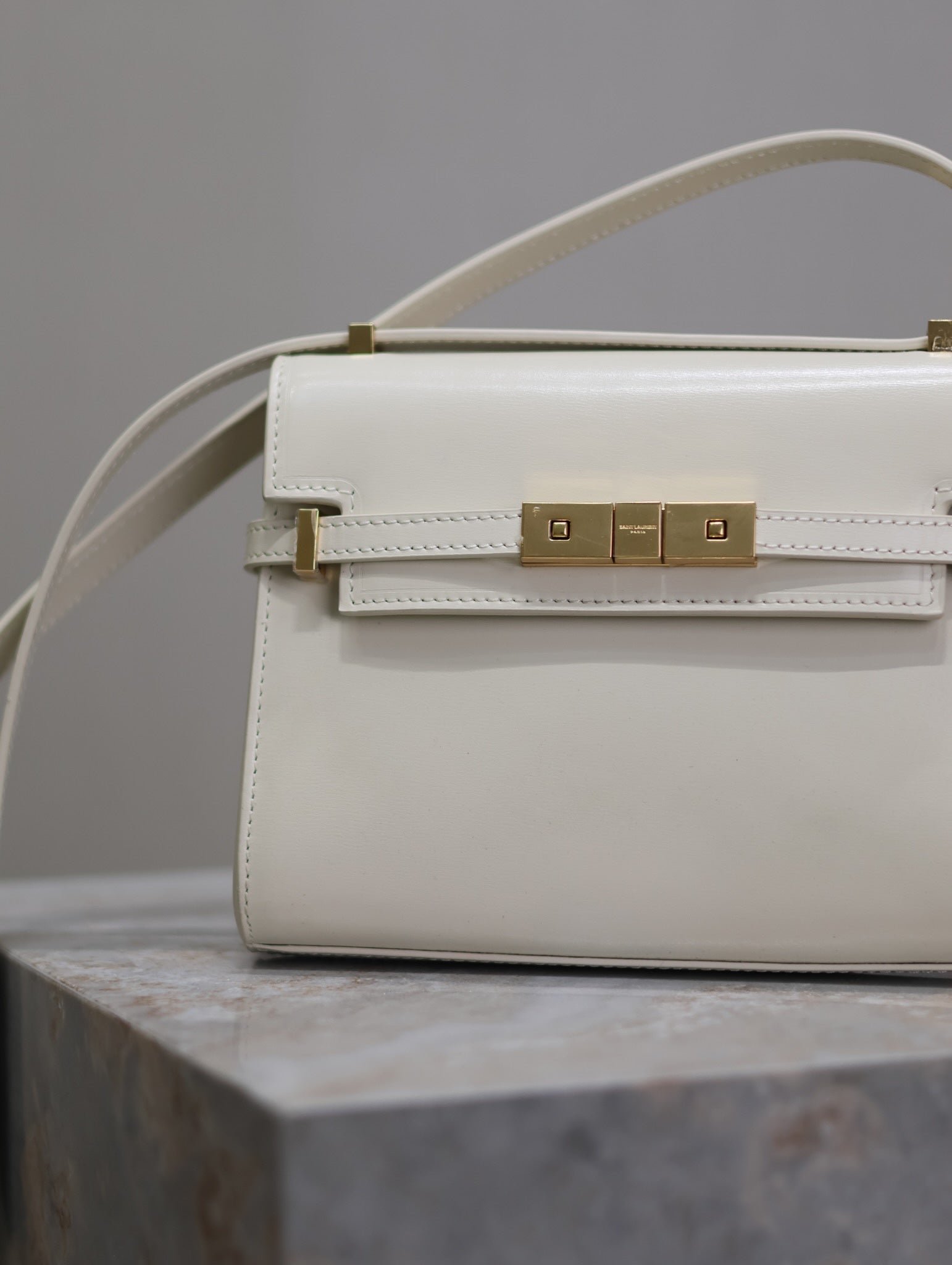 {Style No: KNAJSYV5} YSL 25S MINI MANHATTAN 19 IN BLANC VINTAGE CALFSKIN GOLD HARDWARE - Image 9
