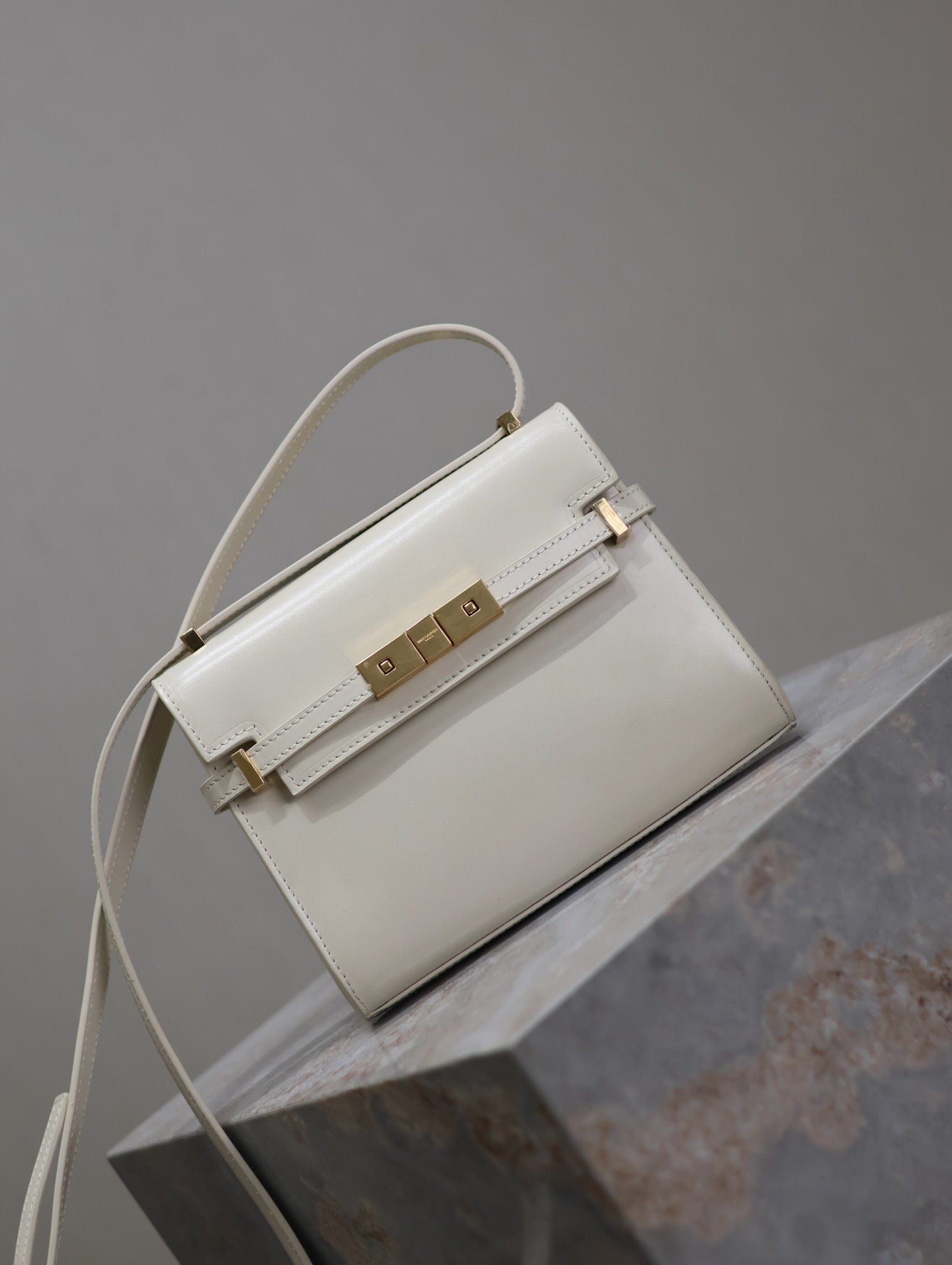 {Style No: KNAJSYV5} YSL 25S MINI MANHATTAN 19 IN BLANC VINTAGE CALFSKIN GOLD HARDWARE - Image 8