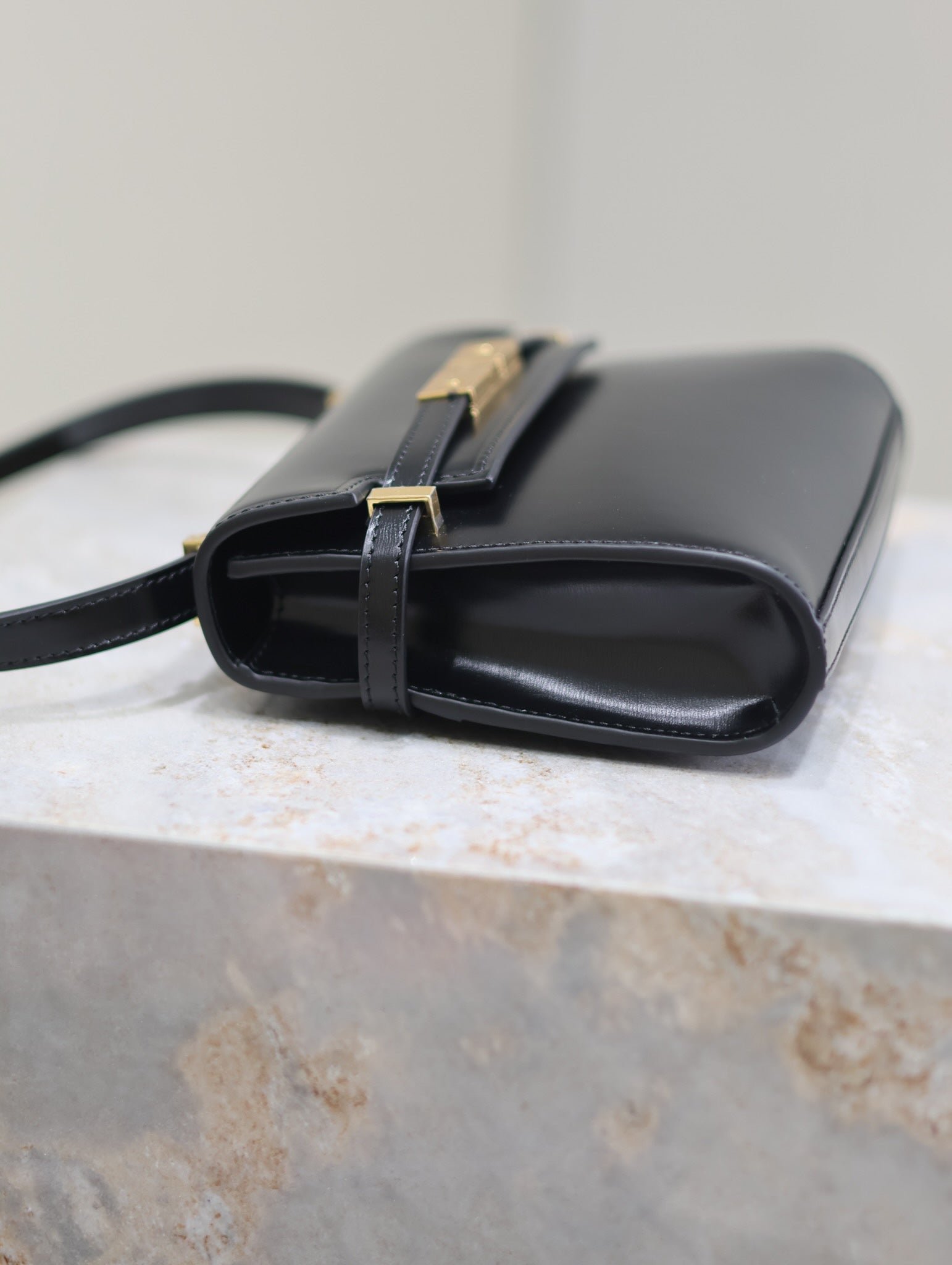 {Style No: TBF57YRT} MANHATTAN MINI 19 IN BLACK SMOOTH LAMBSKIN GOLD BUCKLE - Image 5