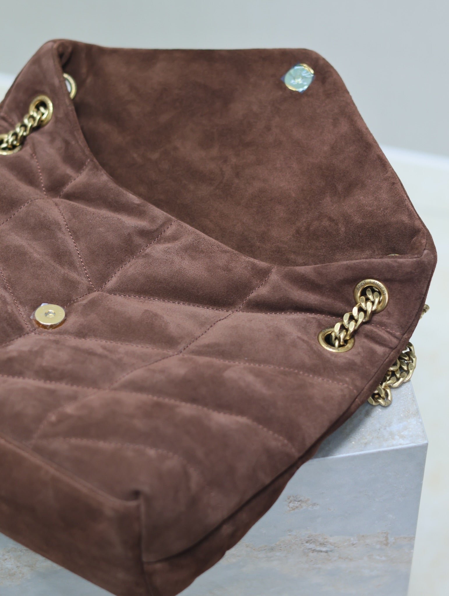 {Style No: XLSITYOS} YSL 25S LOULOU PUFFER GM 35 IN DARK BROWN SUEDE GOLD HARDWRE - Image 7