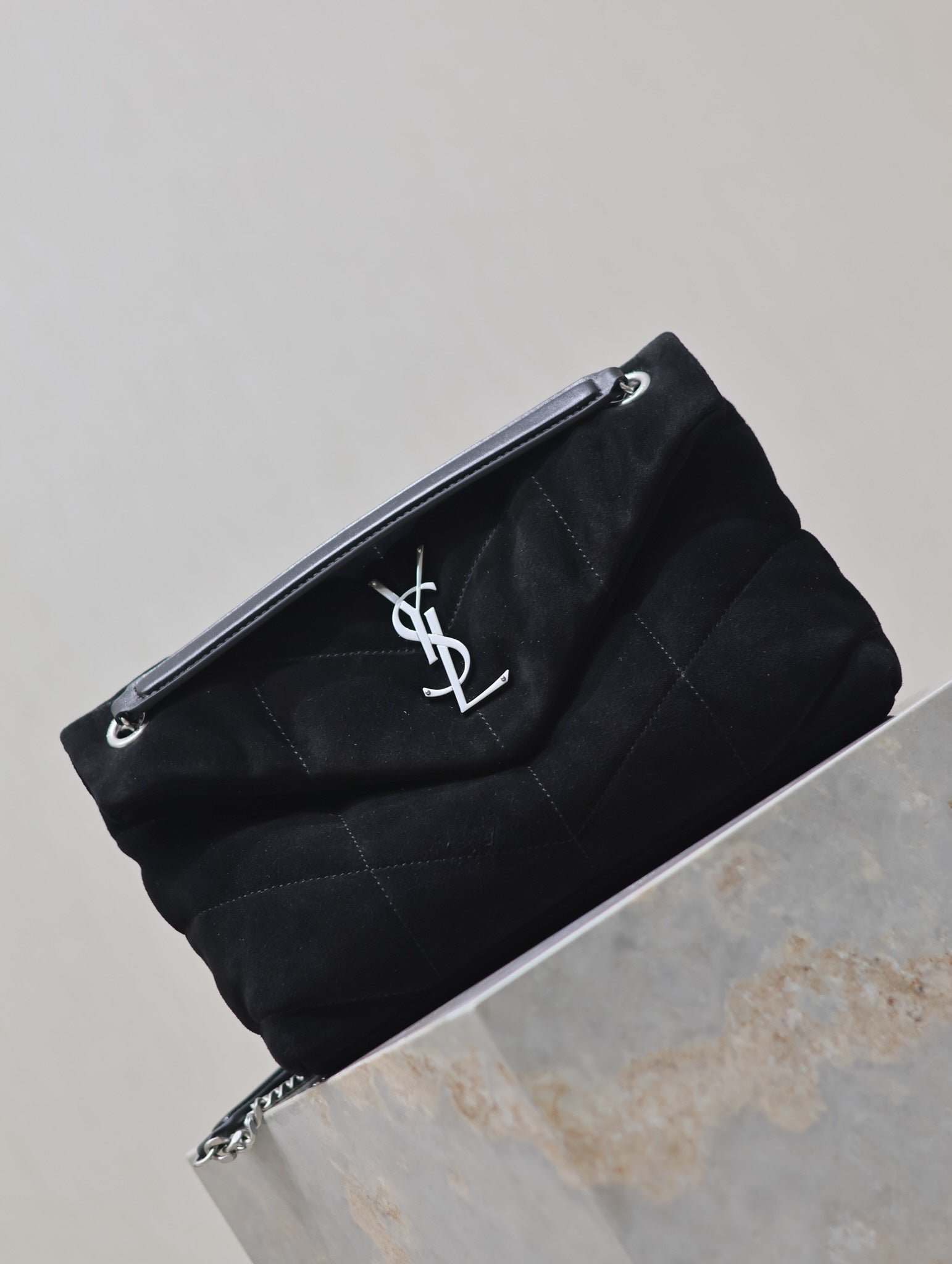 {Style No: 182TLSZ5} YSL 25S LOULOU PUFFER MM 29 IN BLACK SUEDE SILVER HARDWARE - Image 8
