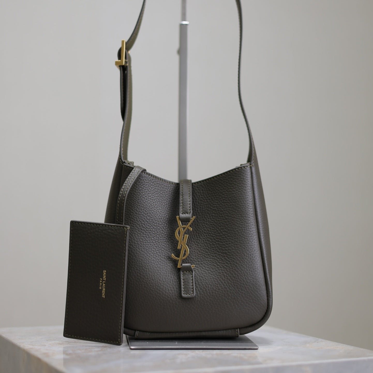 {Style No: DVDYS57J} YSL 25S LE 5 À 7 BAG 16 IN LIGHT MUSK GRAINED CALFSKIN GOLD HARDWARE