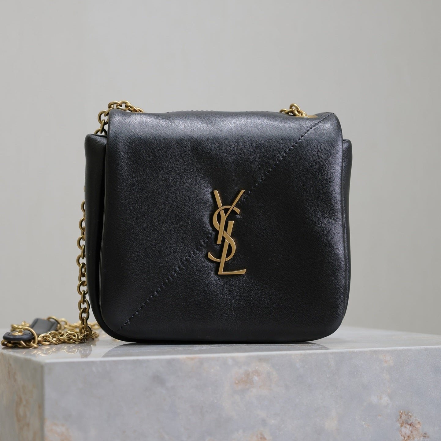 {Style No: 4WSA1282} YSL 25S JAMIE CUBE 16 IN BLACK CALFSKIN
