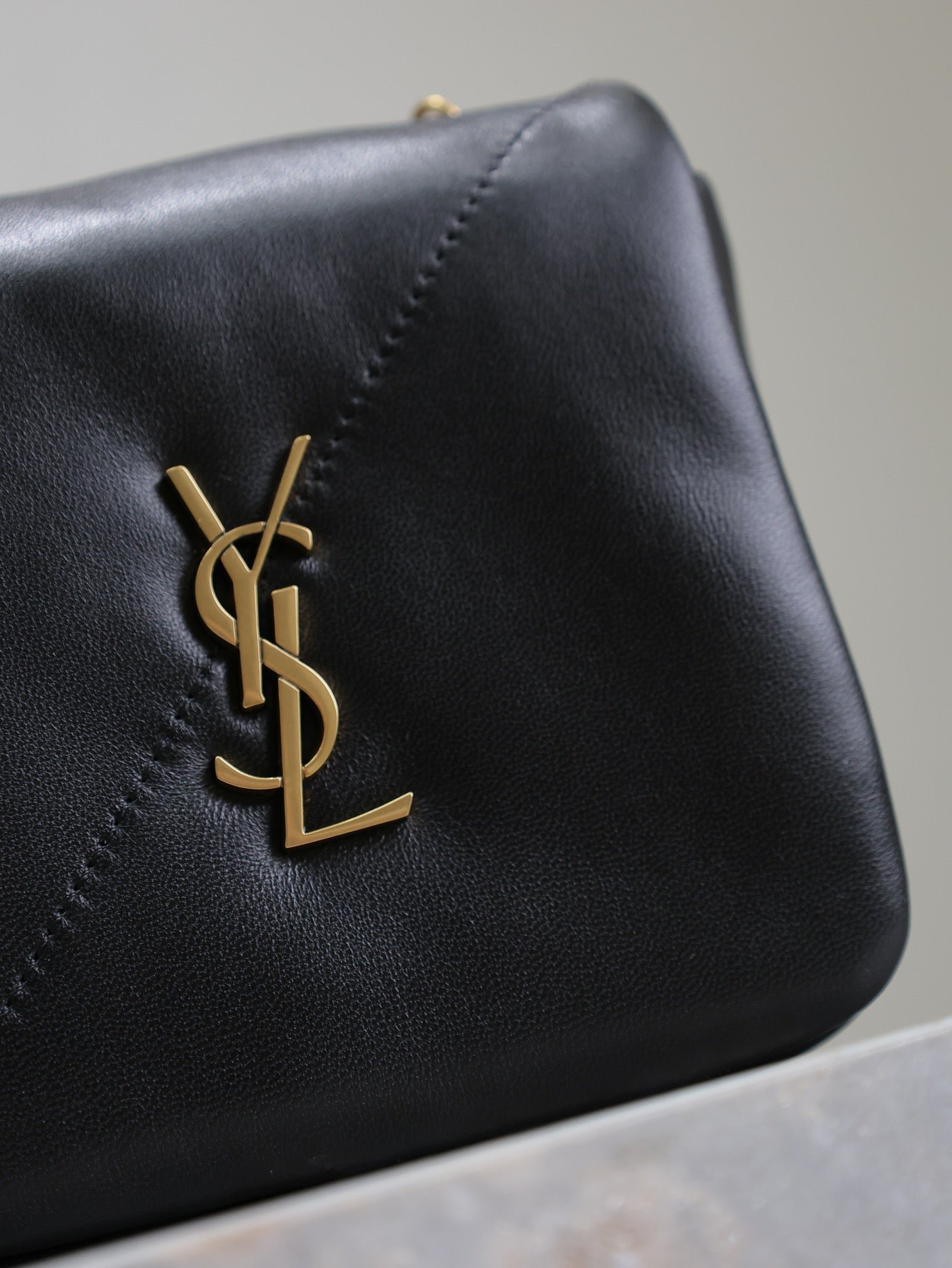 {Style No: 4WSA1282} YSL 25S JAMIE CUBE 16 IN BLACK CALFSKIN - Image 7