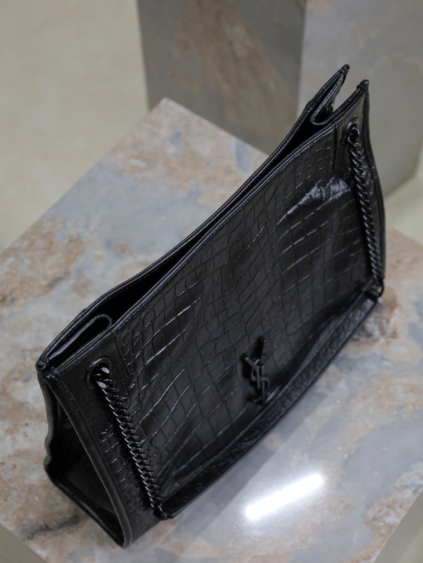 {Style No: 9FH88F63} NIKI SHOPPING BAG 33 IN BLACK CROCODILE-EMBOSSED CALFSKIN - Image 7