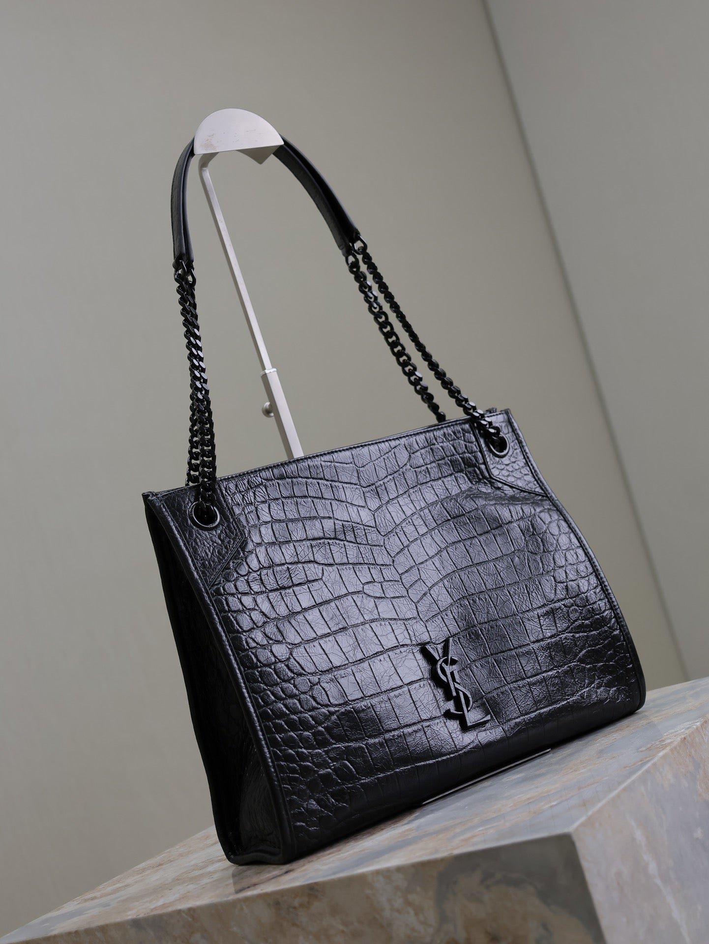{Style No: 9FH88F63} NIKI SHOPPING BAG 33 IN BLACK CROCODILE-EMBOSSED CALFSKIN - Image 2