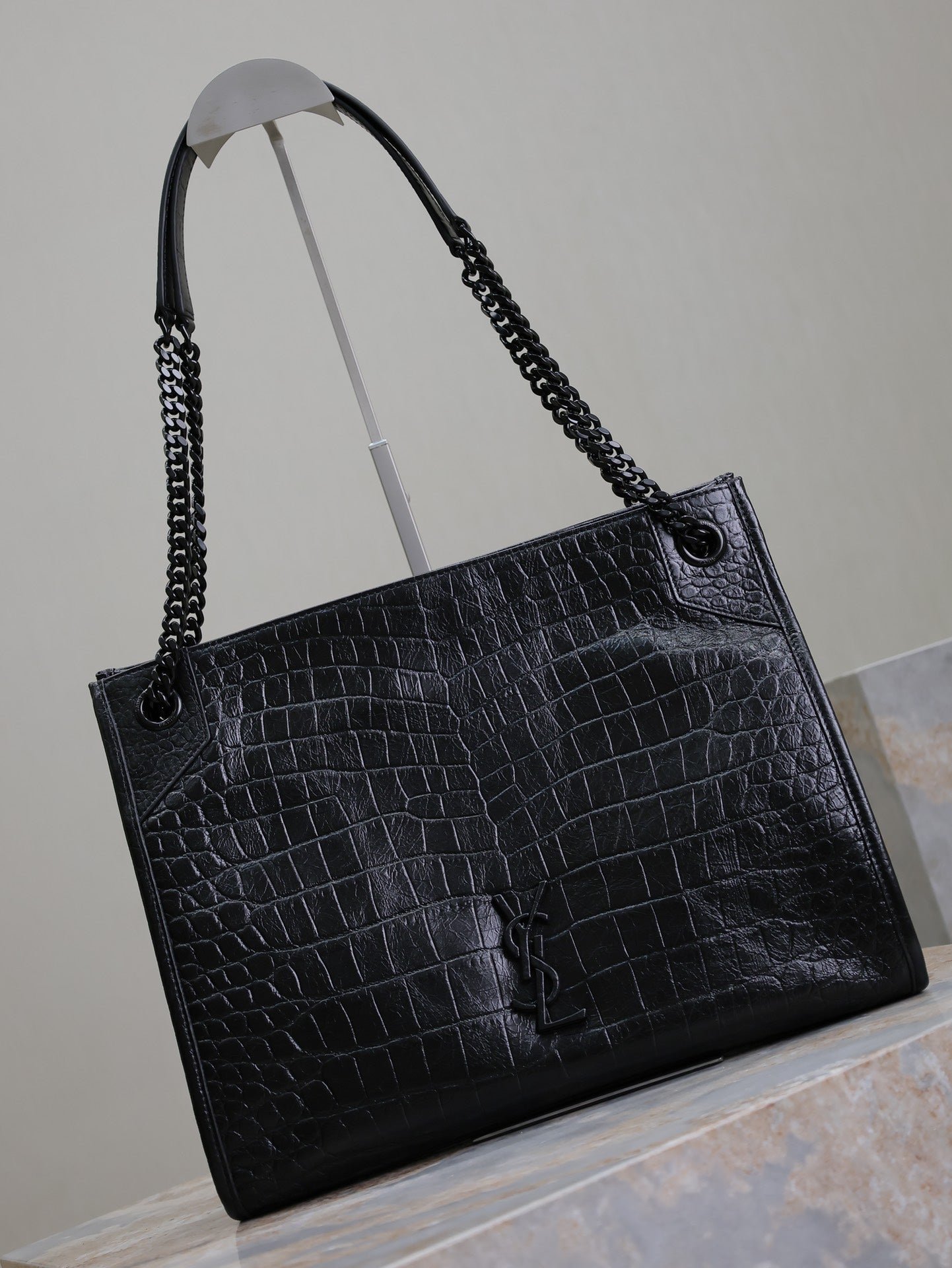 {Style No: 9FH88F63} NIKI SHOPPING BAG 33 IN BLACK CROCODILE-EMBOSSED CALFSKIN - Image 3