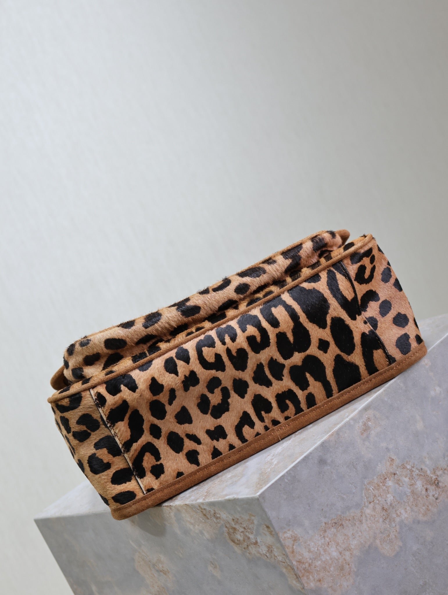 {Style No: 8XMR247B} NIKI MEDIUM 28 IN LEOPARD PRINT CALFSKIN AND BROWN SUEDE TRIM - Image 4