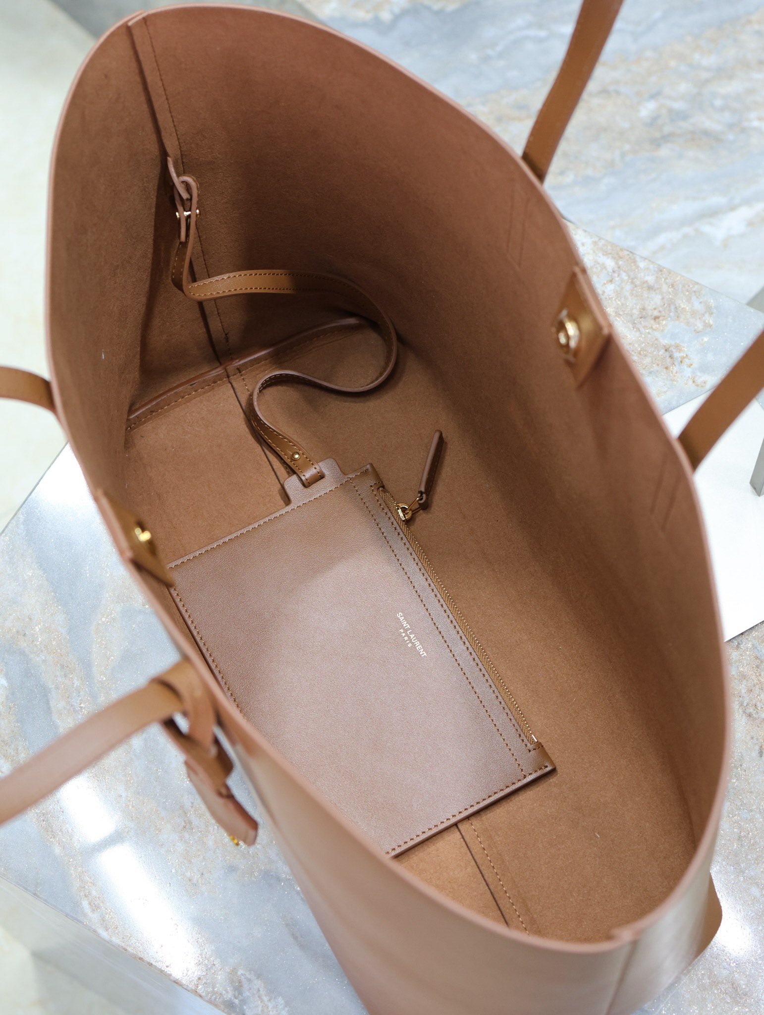 {Style No: A8IKQ3GO} SHOPPING TOTE BAG 38 IN RED BROWN CALFSKIN - Image 7