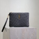{Style No: M4YF1W6C} CLUTCH 24 IN BLACK QUILTED CALFSKIN GOLD BUCKLE