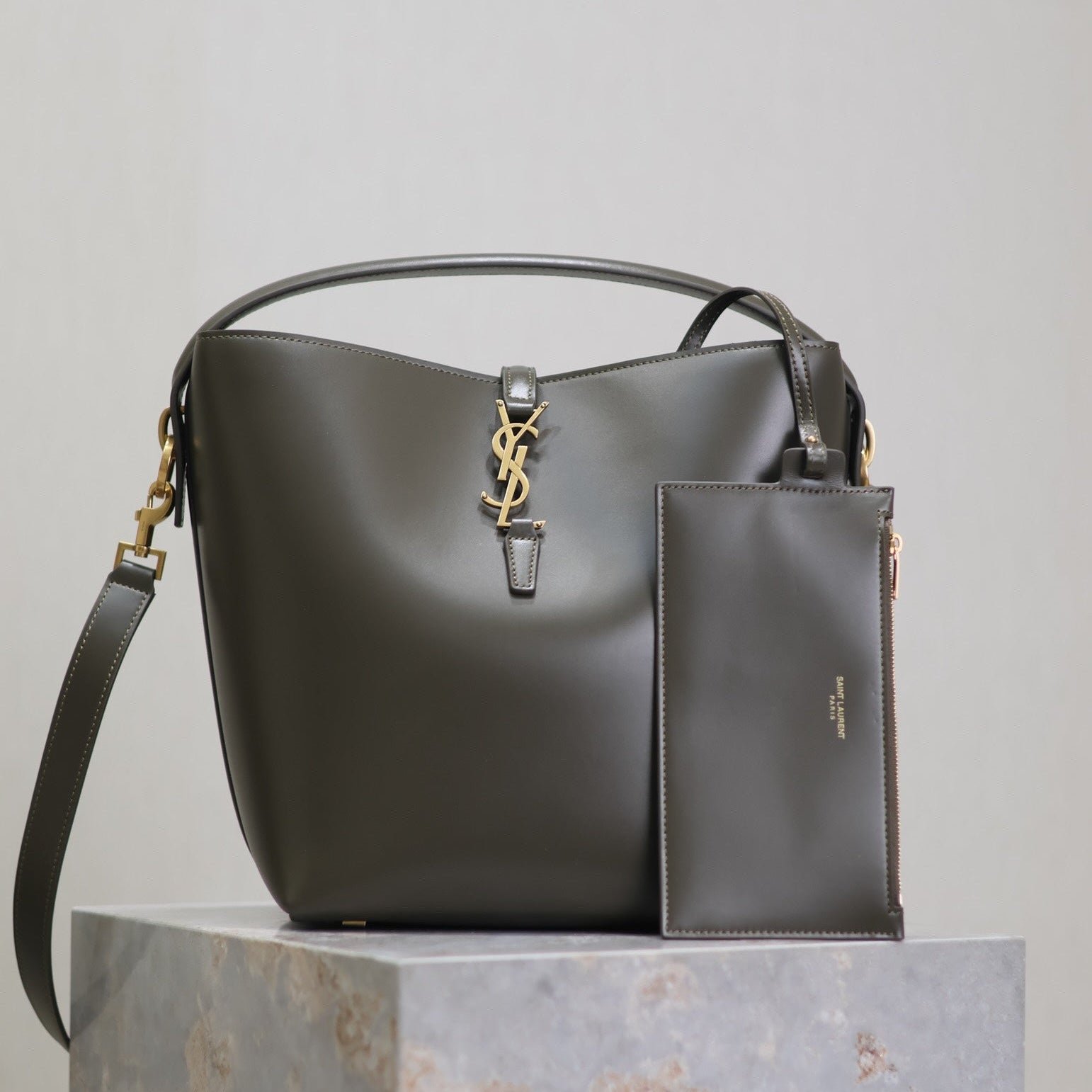 {Style No: U2IJO8XF} YSL 25S LE 5 À 7 BUCKET 26 IN DARK OLIVE CALFSKIN GOLD HARDWRE