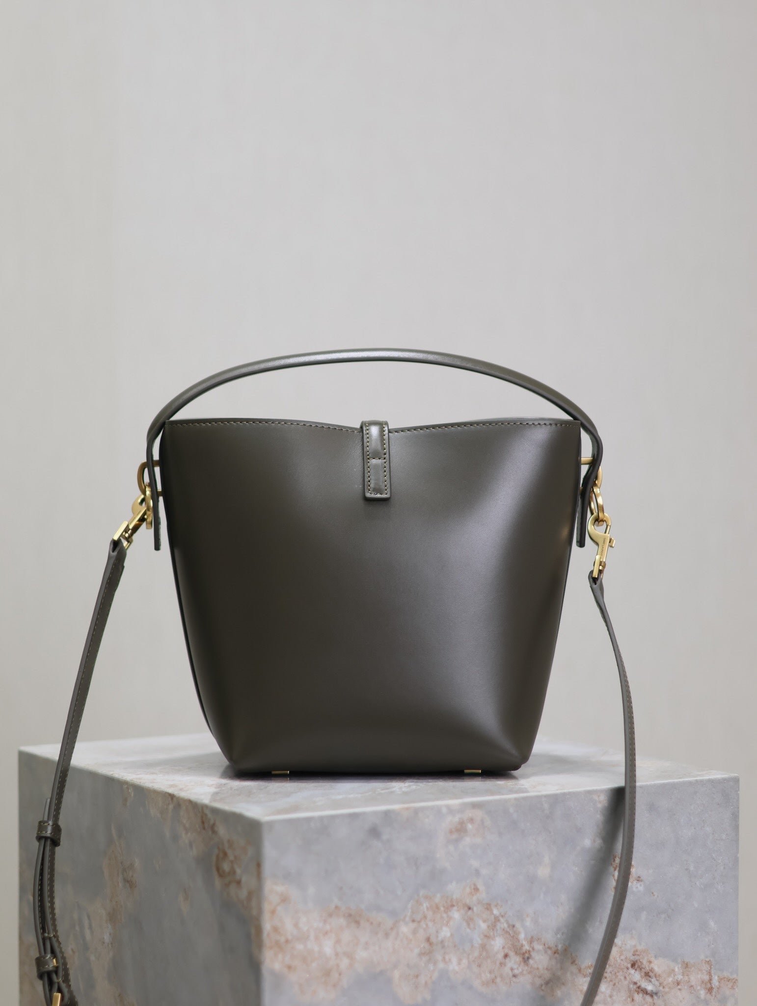 {Style No: UP9KO1NQ} YSL 25S LE 37 MINI 20 IN DARK OLIVE CALFSKIN GOLD HARDWRE - Image 2