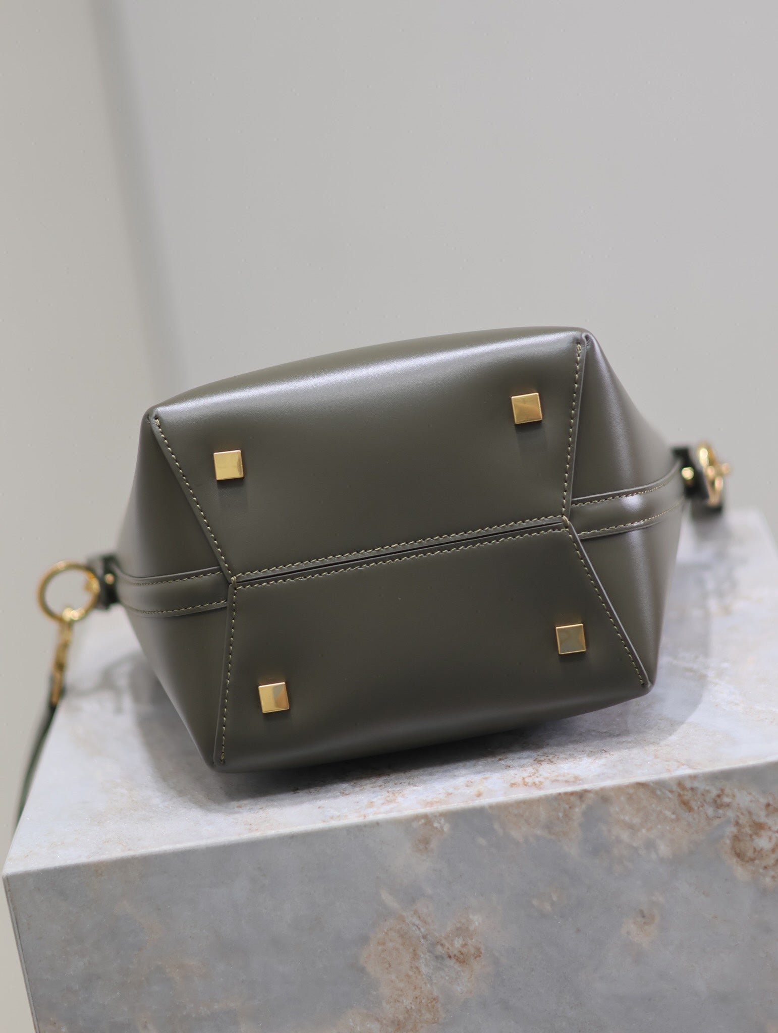 {Style No: RFOP7QY2} YSL 25S LE 37 MINI 20 IN DARK OLIVE CALFSKIN GOLD HARDWARE - Image 9
