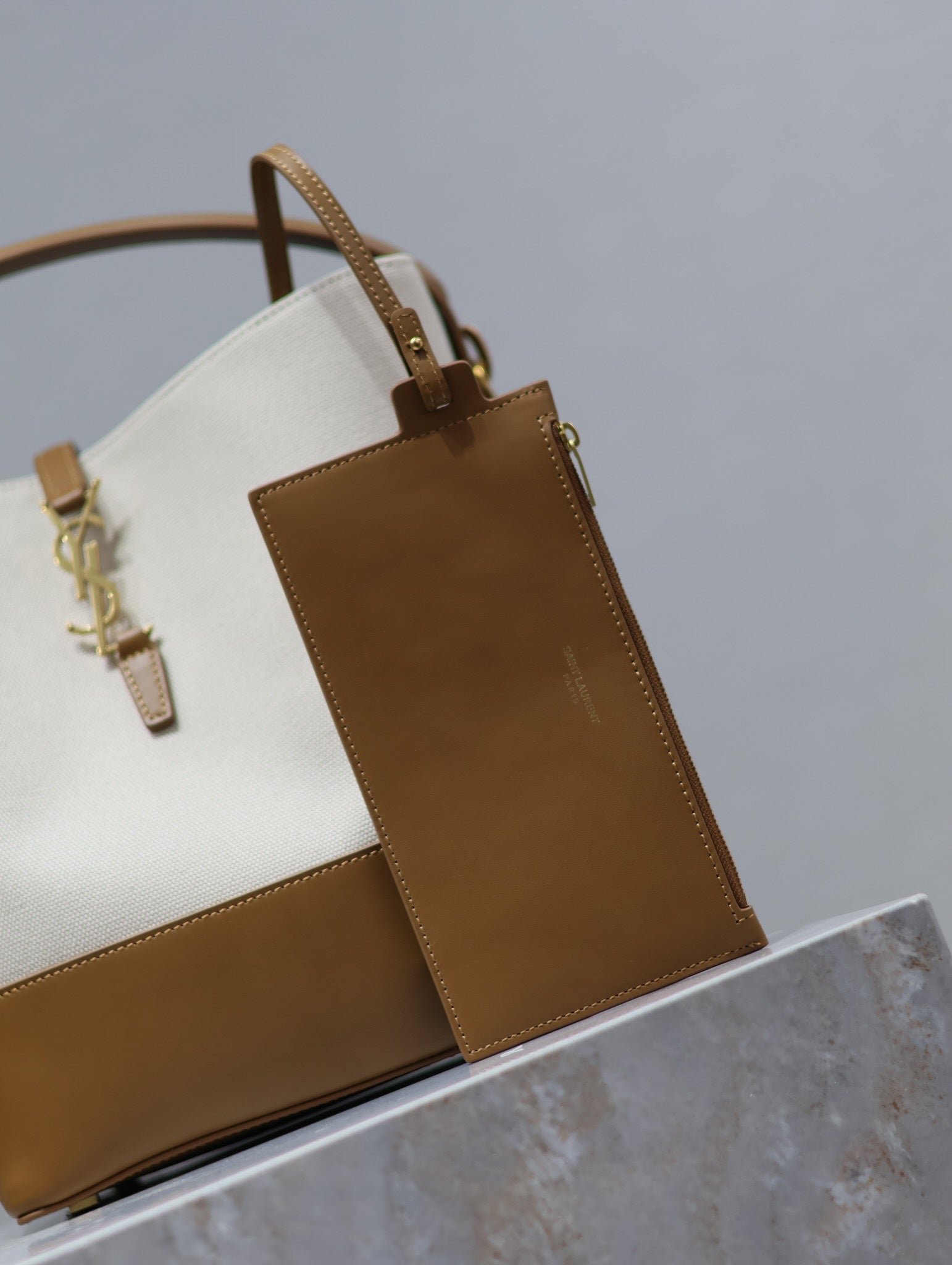 {Style No: YULIEF71} YSL 25S LE 5 À 7 BUCKET 26 IN CREAM BROWN CALFSKIN AND CANVAS GOLD HARDWARE - Image 6