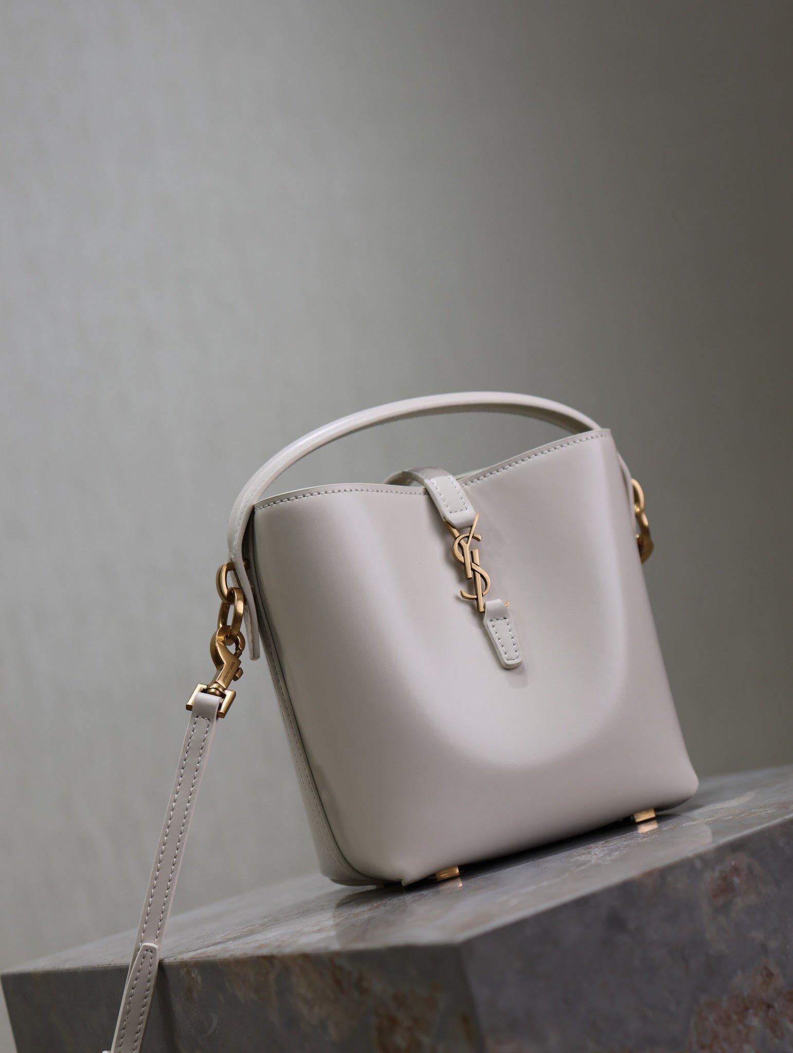 {Style No: 24BAN76U} YSL 25S LE 37 MINI 15 IN DUSTY GRAY CALFSKIN GOLD HARDWRE - Image 7