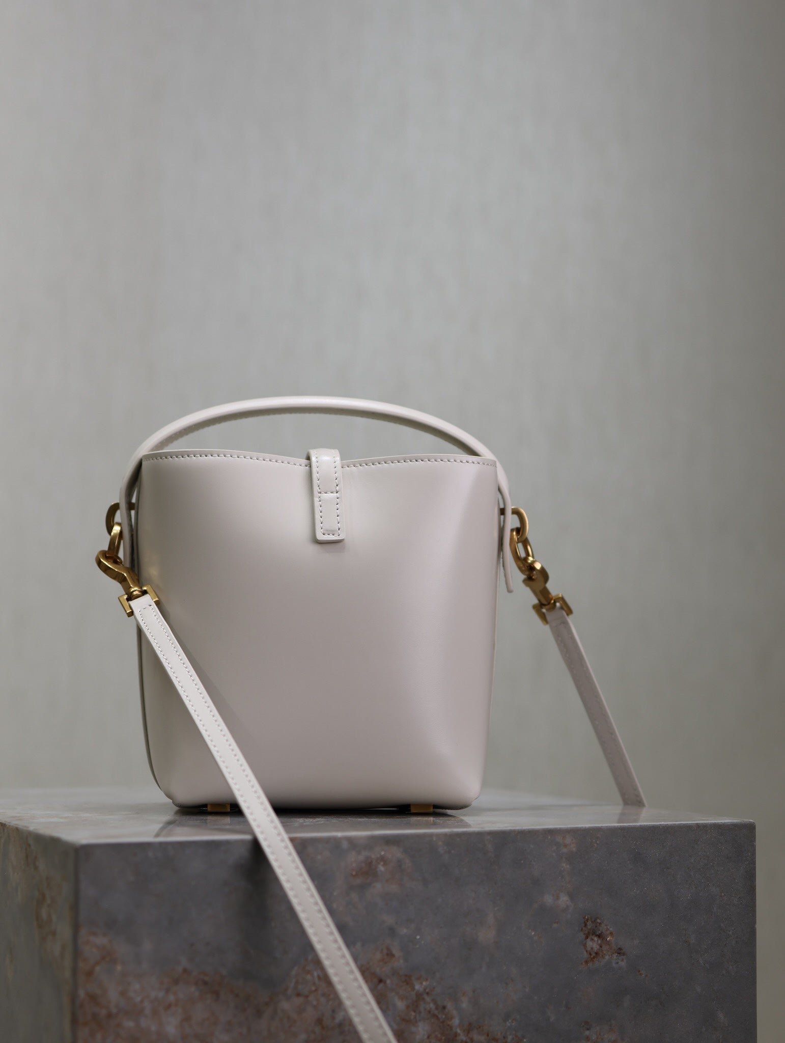 {Style No: 24BAN76U} YSL 25S LE 37 MINI 15 IN DUSTY GRAY CALFSKIN GOLD HARDWRE - Image 2